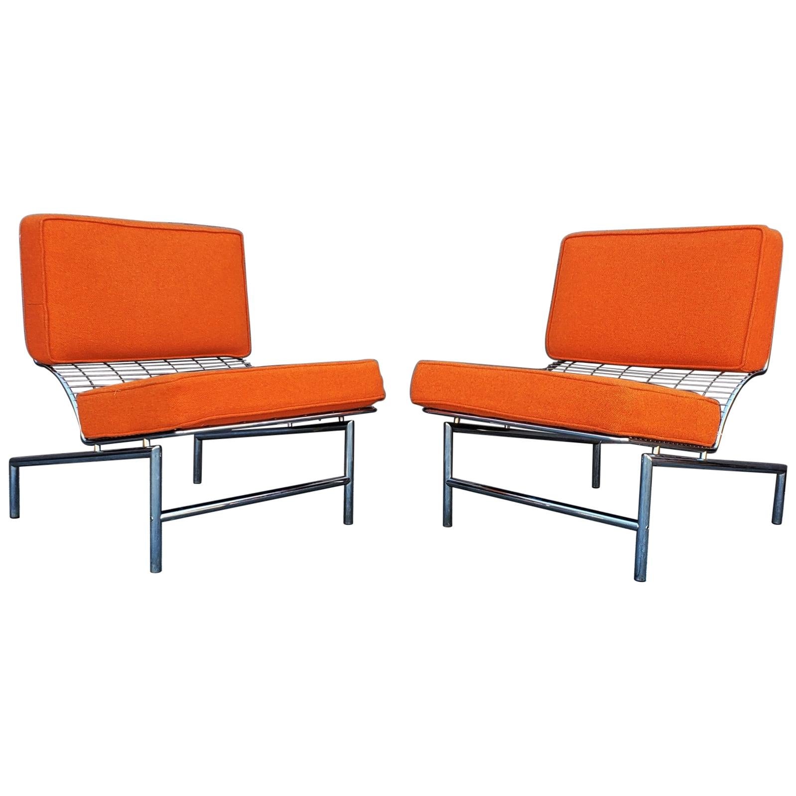 Postmodern Italian Chrome Pair of Lounge Chairs For Sale