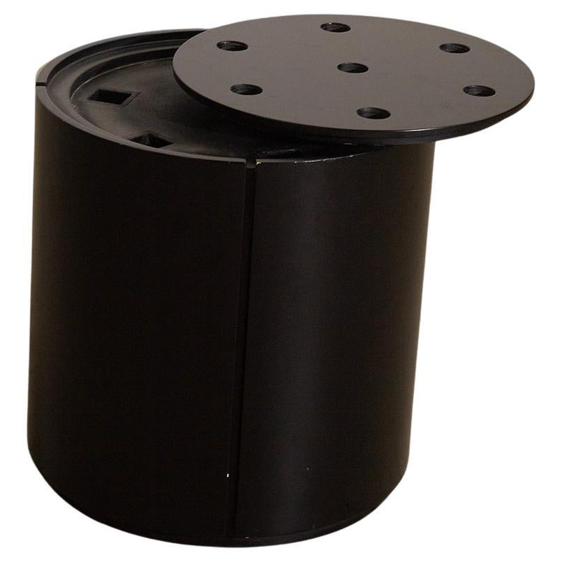 Post-modern Italian design umbrella stand in black For Sale