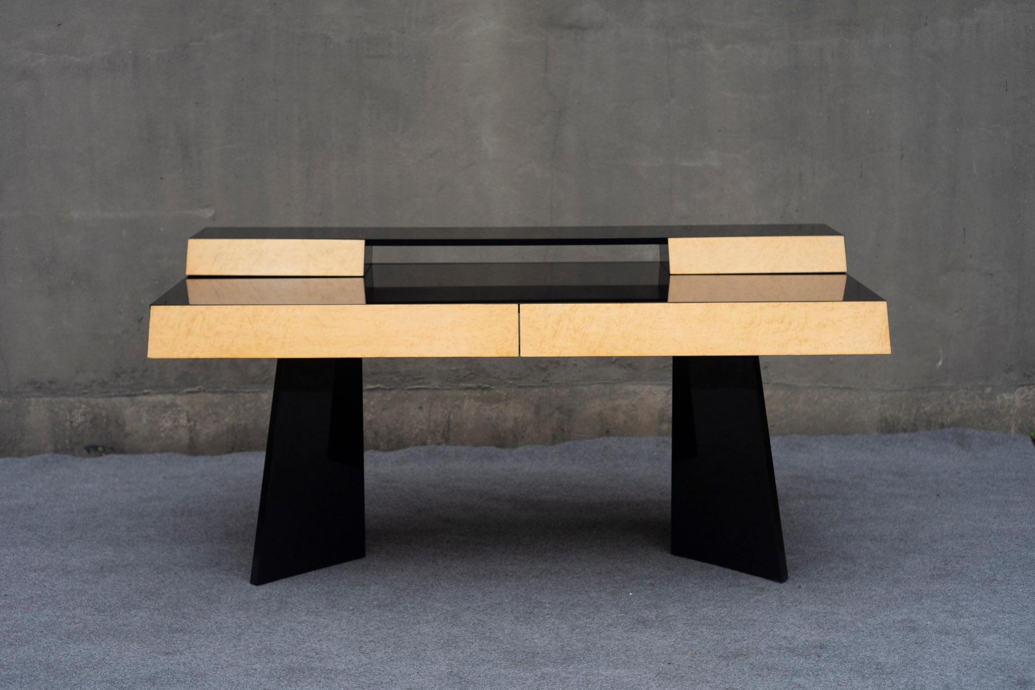 Post-Modern Italian Executive Desk Piano Black Burl by G&C Italia Art Deco Style In Good Condition For Sale In Philadelphia, PA
