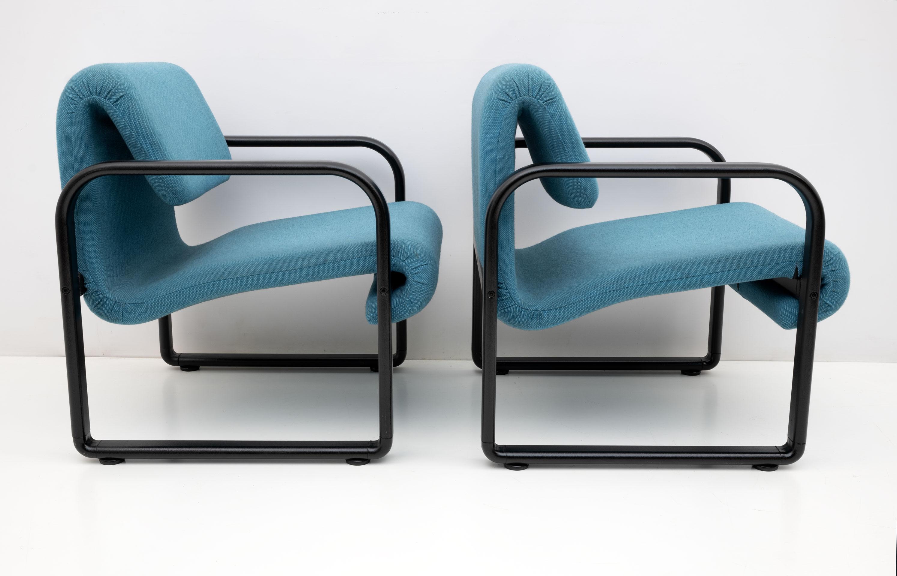 Post-Modern Italian Fabric and Metal Armchairs by Arflex, 70s In Good Condition For Sale In Puglia, Puglia