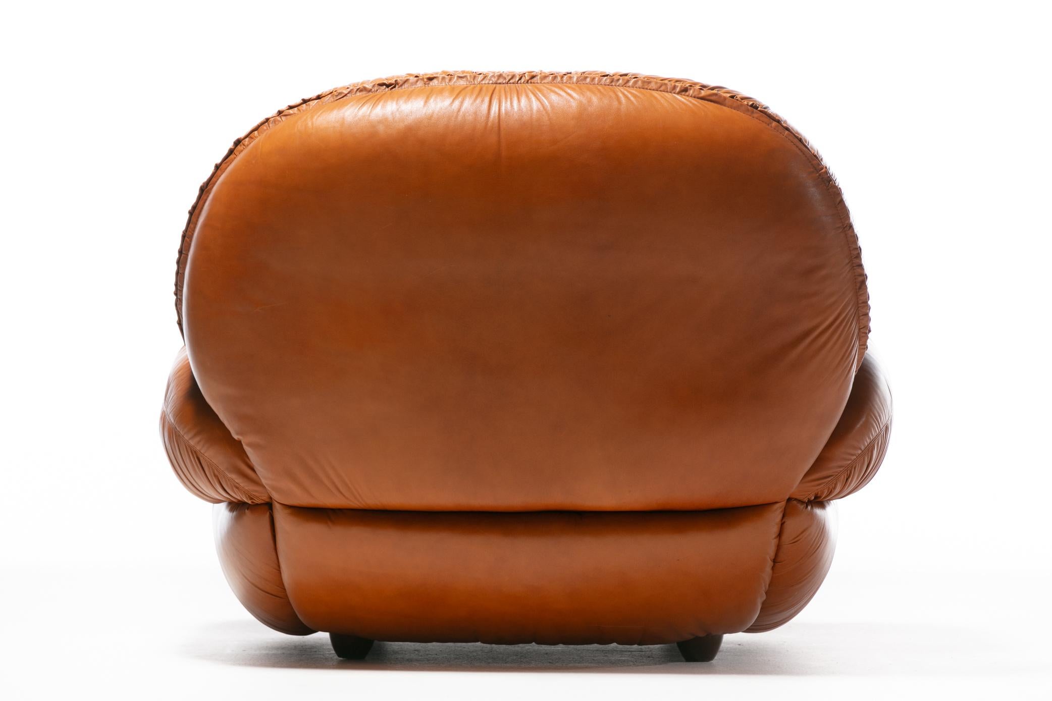Post Modern Italian Leather Lounge Chairs in Butterscotch Carmel Leather c. 1980 For Sale 14