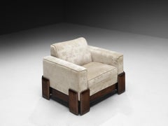 Postmoderner italienischer Loungesessel aus Holz und cremefarbenem Samtbezug
