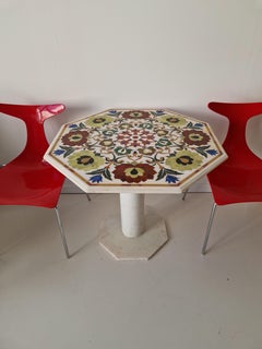 Post Modern Italienischer Marmortisch Pietra Dura mit floralen Intarsien Interior Design
