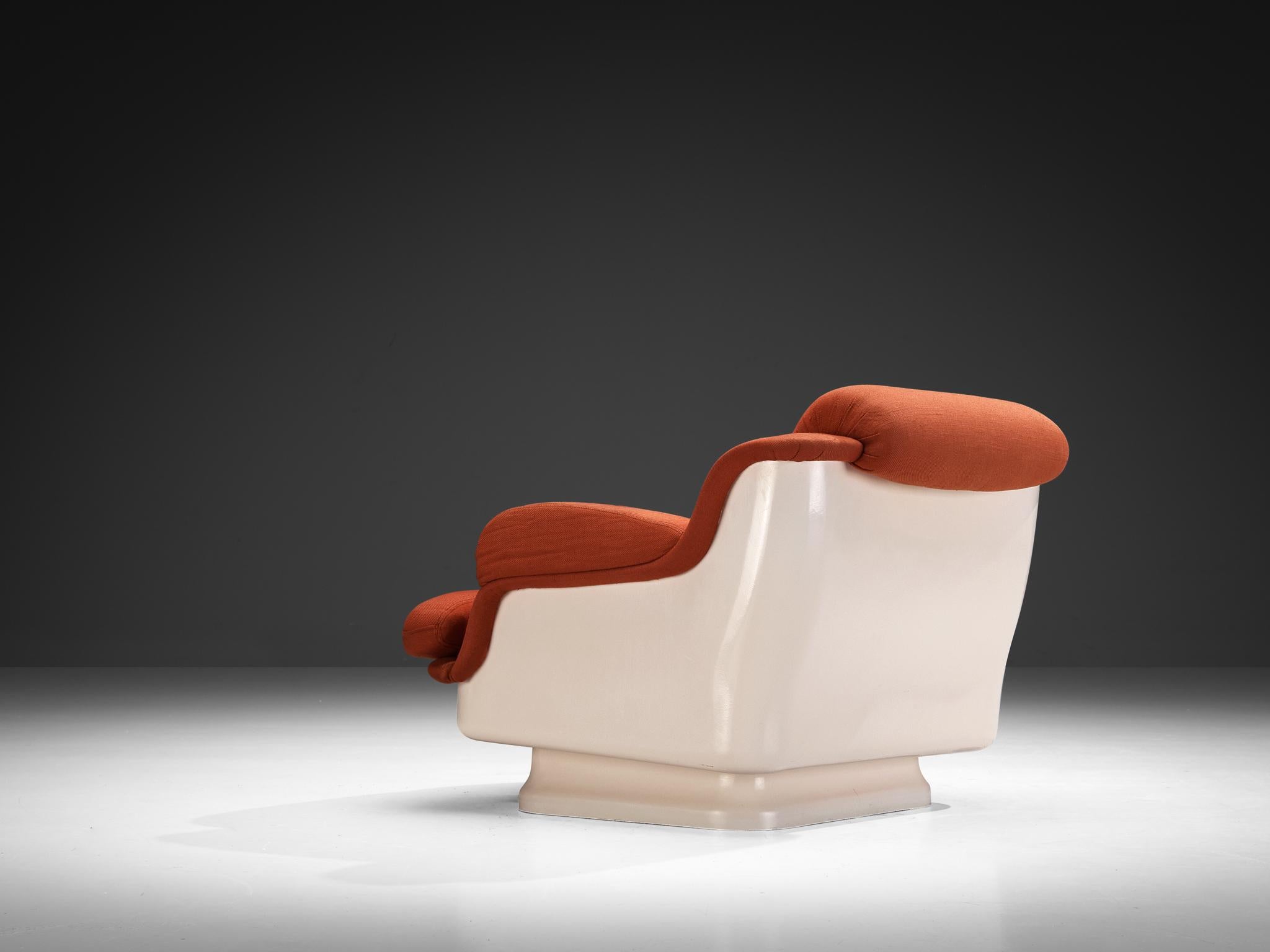 Postmodernes italienisches Paar Loungesessel aus Fiberglas und roter Polsterung, postmodern (Italienisch)