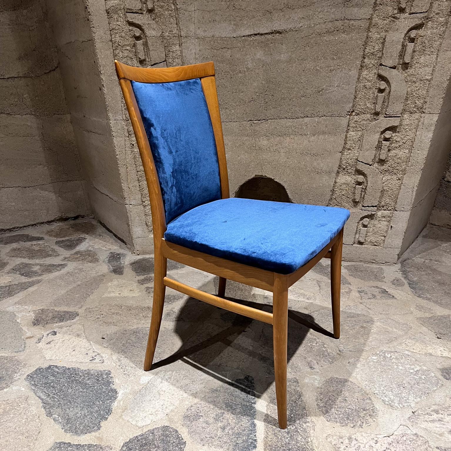 Ensemble de tables à manger sculpturales italiennes post-modernes six chaises Italie en vente 5