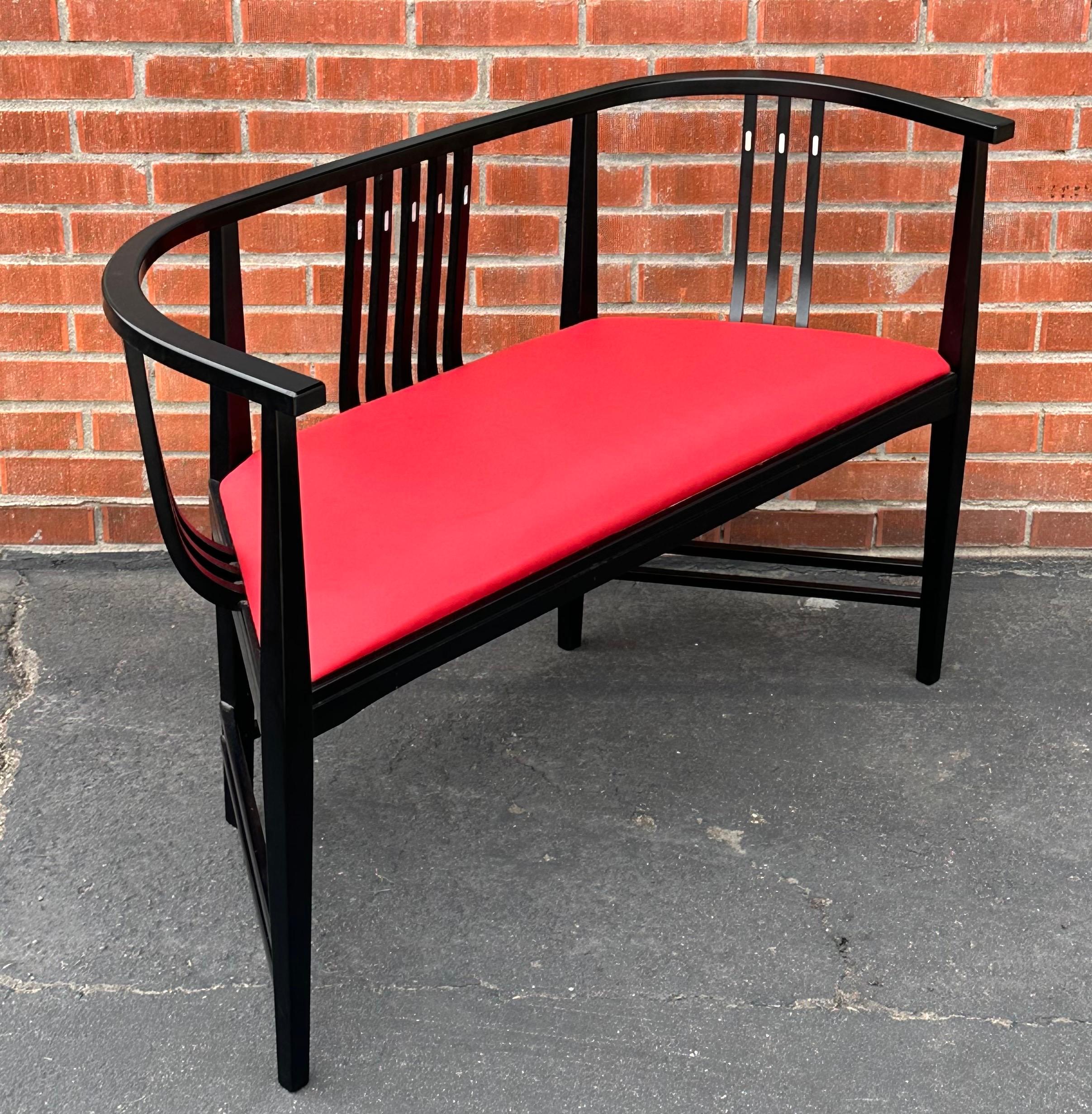 Post-Modern Italian Settee in the Style of Ernest Archibald Taylor For Sale 5