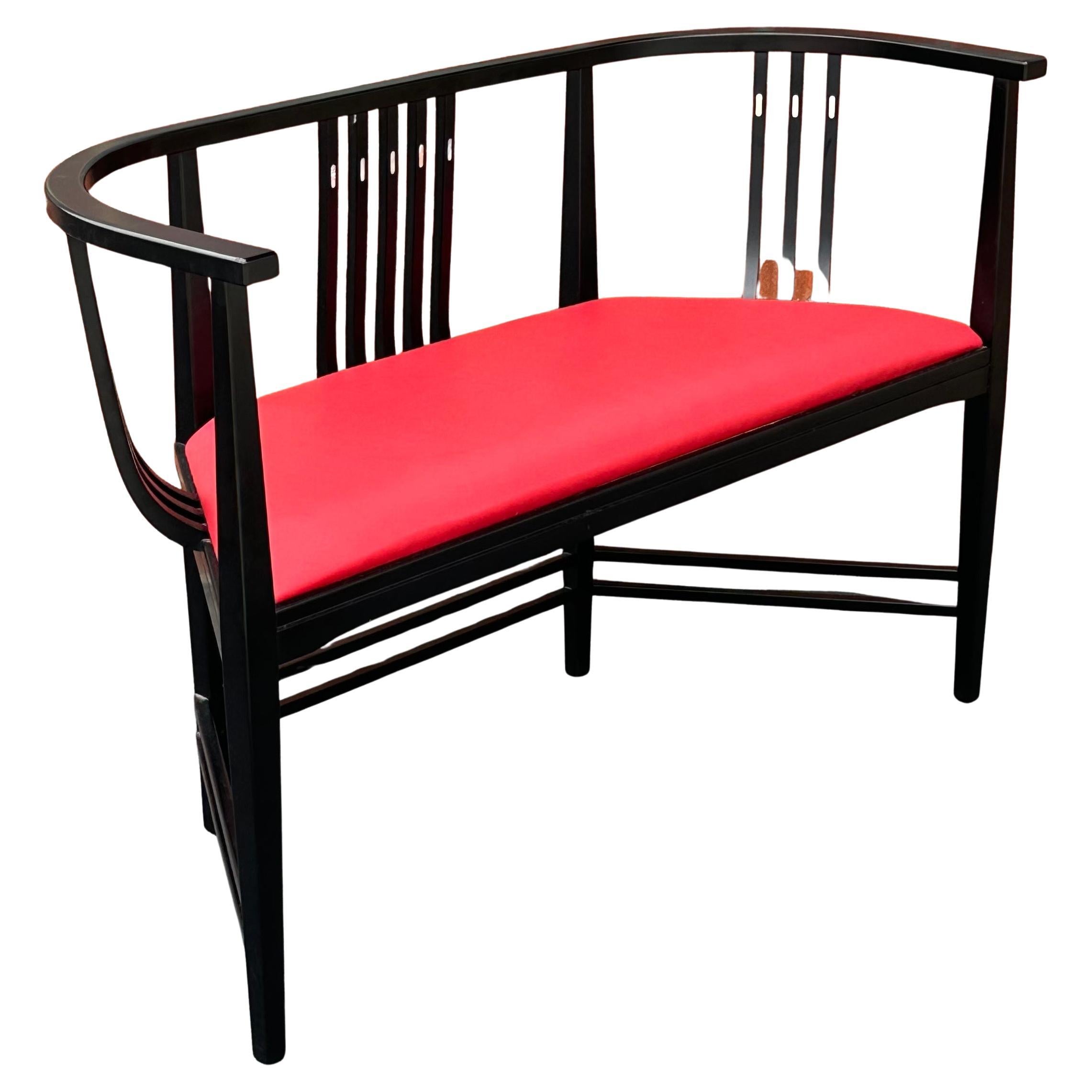 Post-Modern Italian Settee in the Style of Ernest Archibald Taylor In Excellent Condition For Sale In San Diego, CA