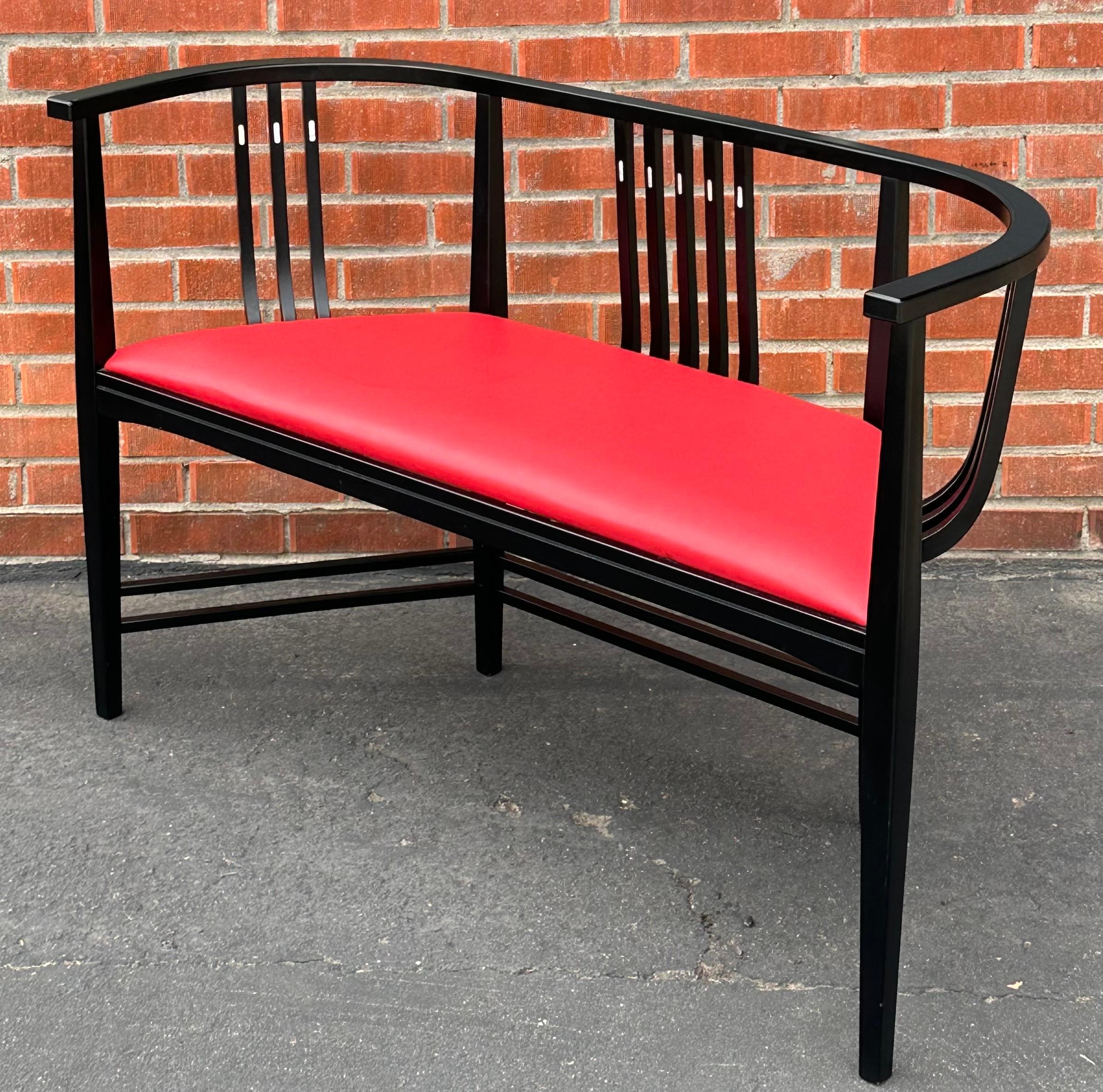 Post-Modern Italian Settee in the Style of Ernest Archibald Taylor For Sale 1