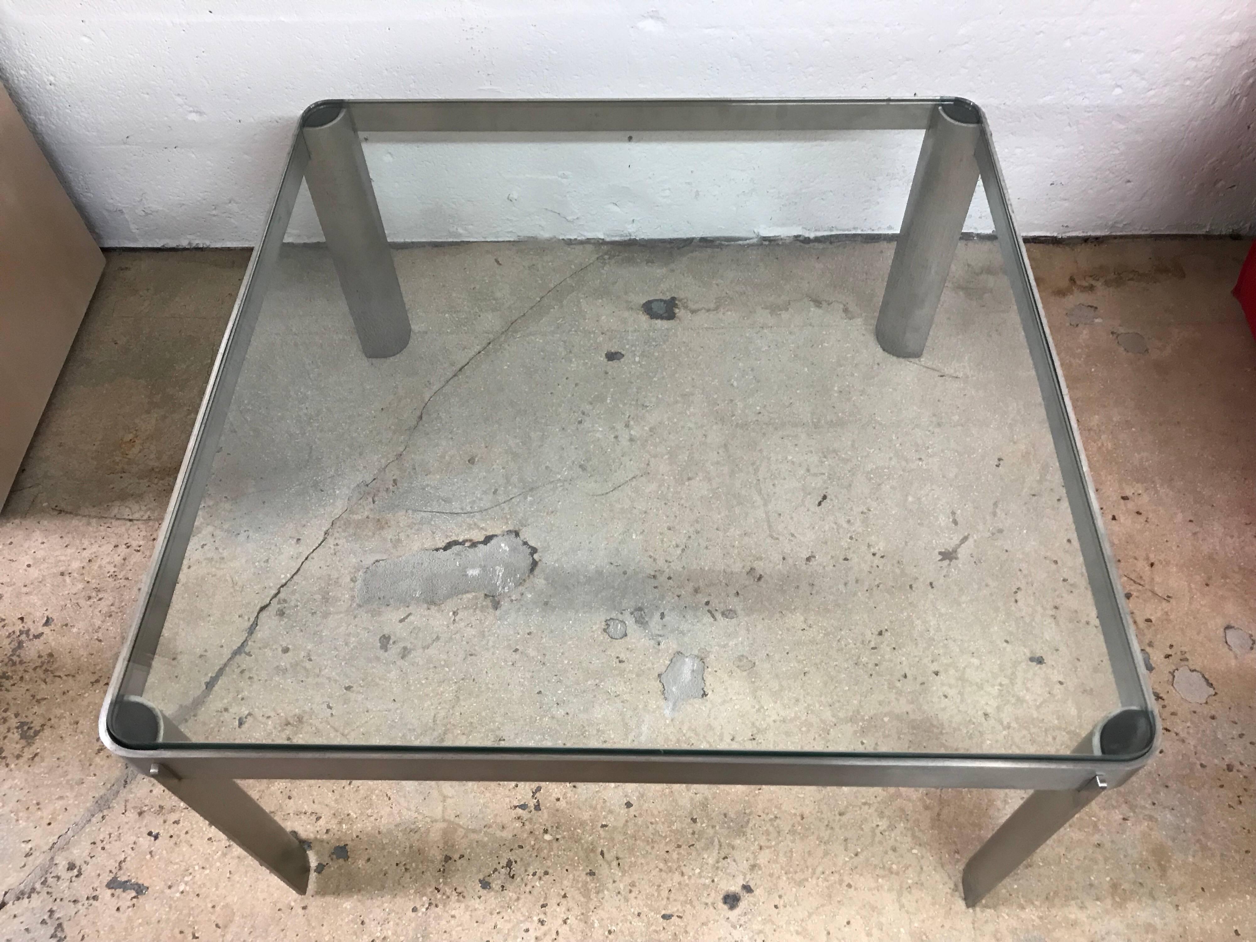 Post Modern Italian Steel and Glass Coffee or Cocktail Table, Italy, circa 1980s In Good Condition For Sale In Miami, FL