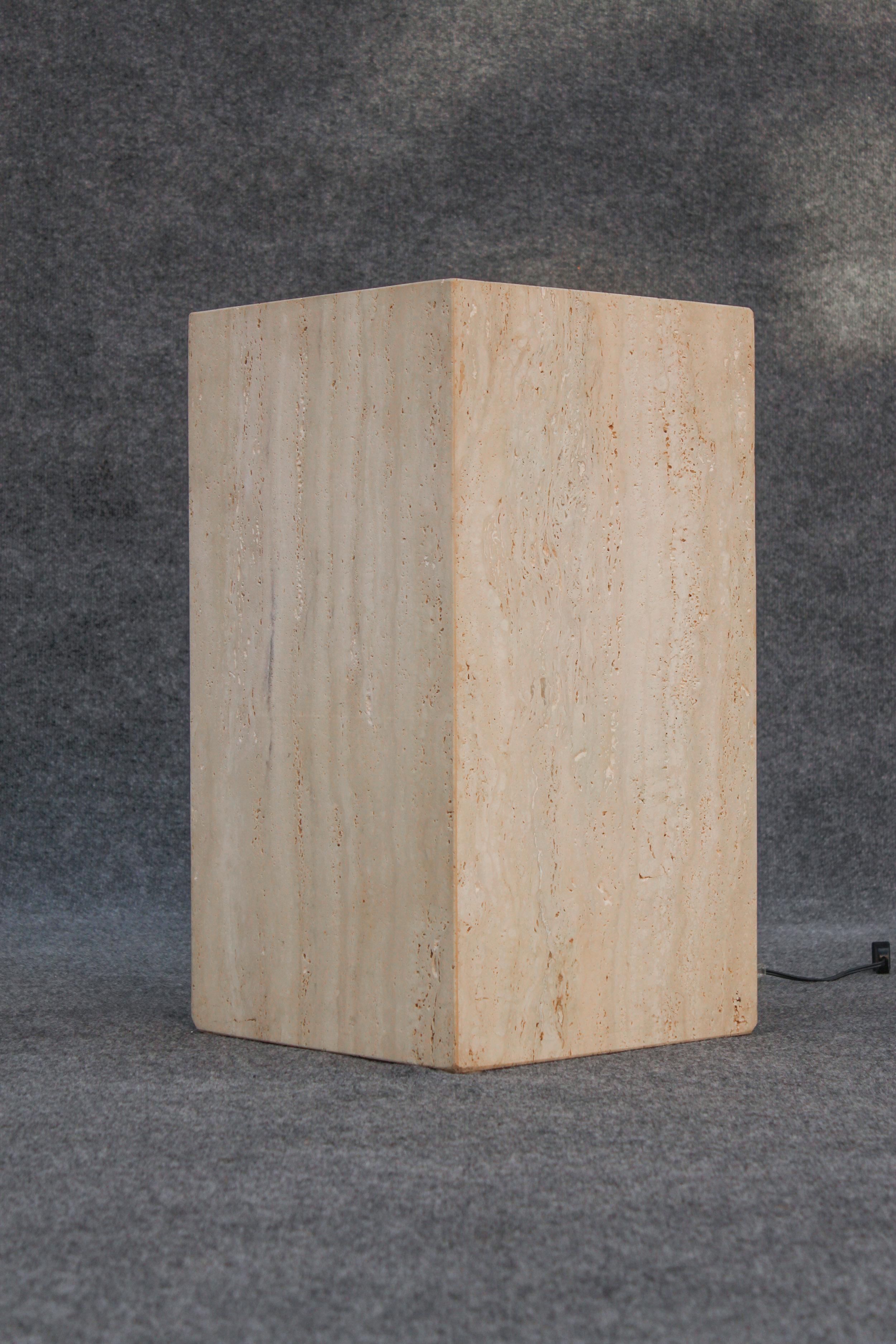 Post-Modern Italian Travertine Marble Frosted Glass Illuminated Pedestal For Sale 1