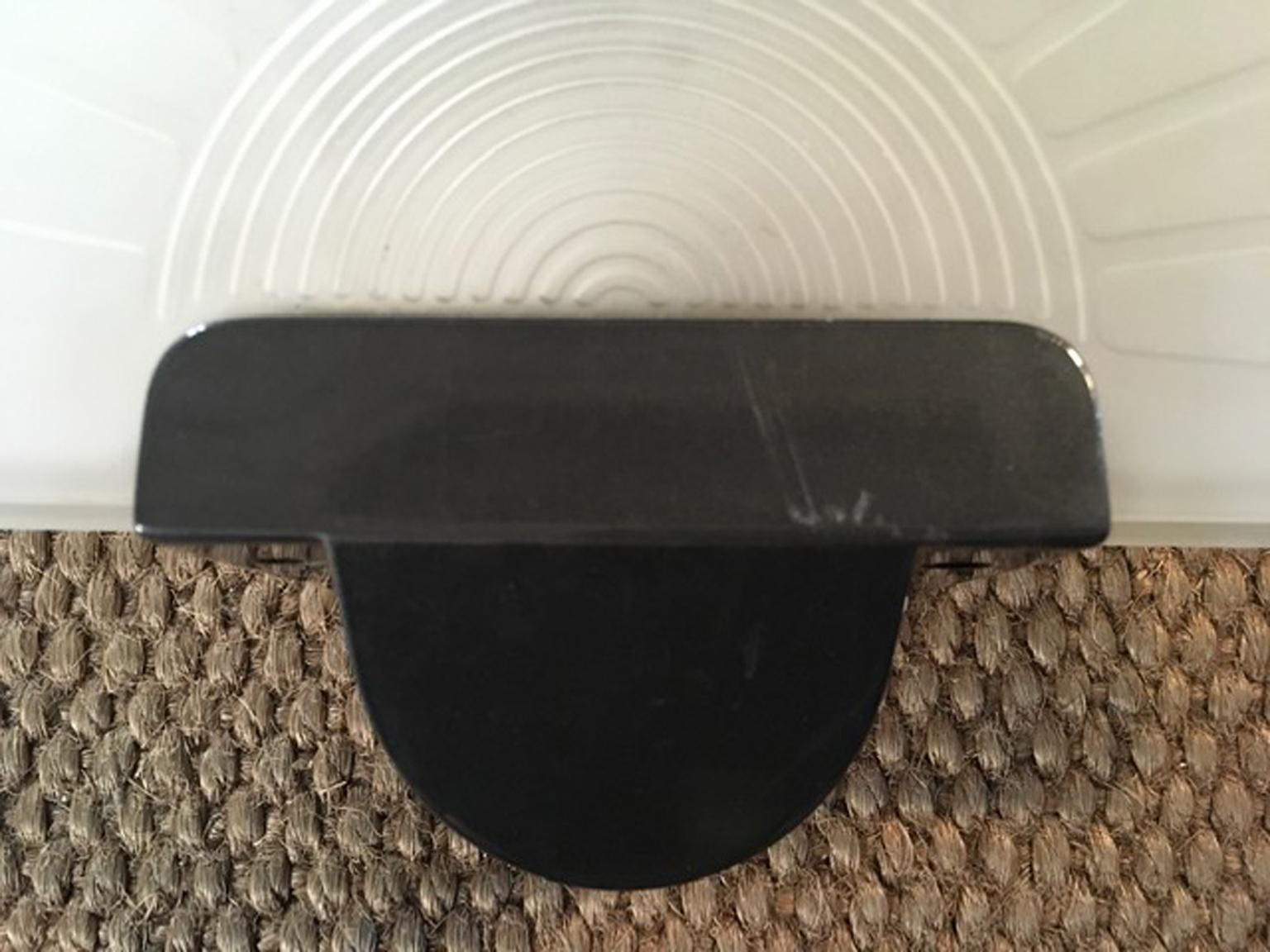 1980 Italy Post-Modern Black Metal and Satin Glass Wall Light For Sale 2