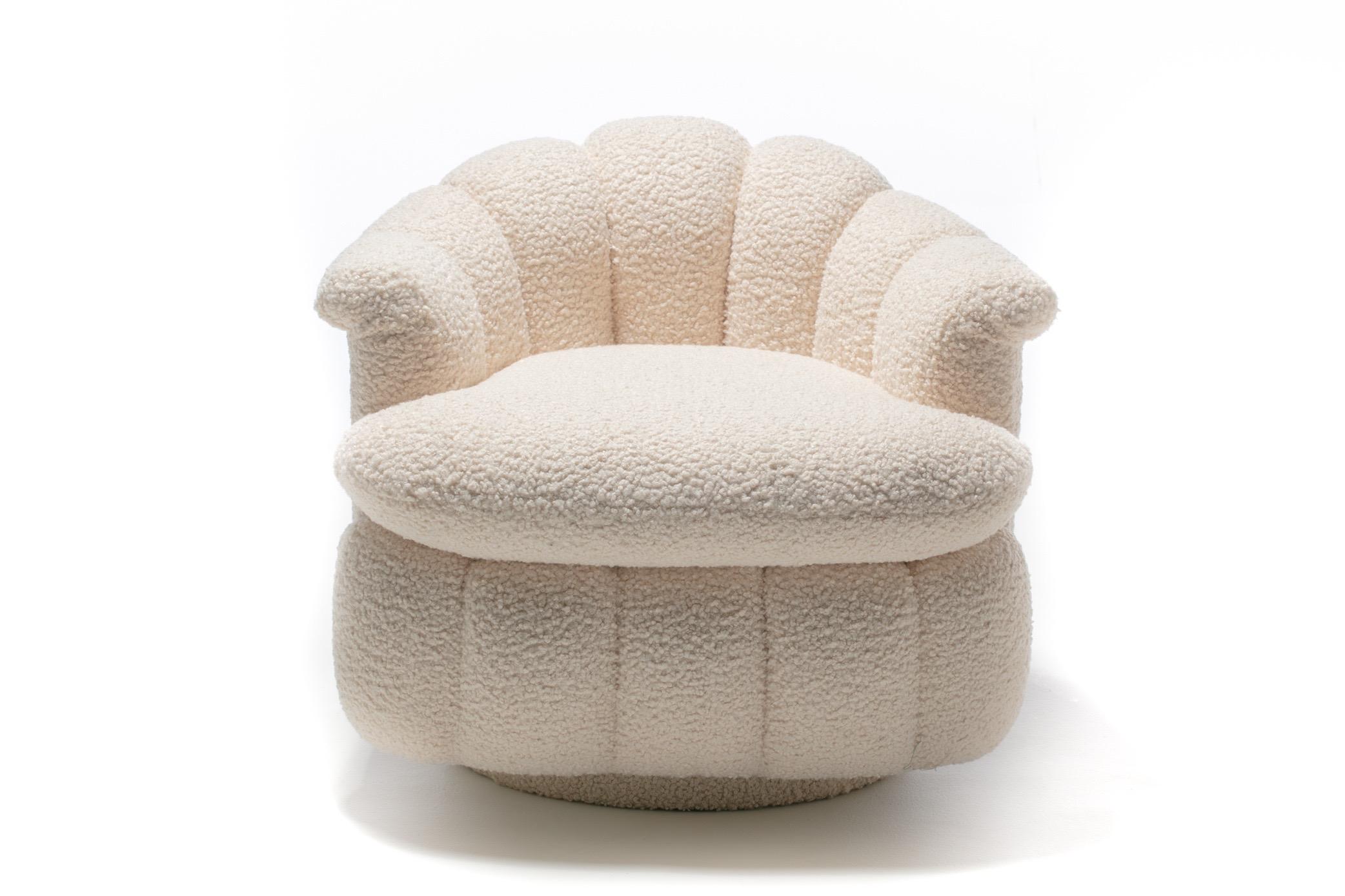 Post Modern Ivory White Bouclé Clam Shell Swivel Lounge Chairs For Sale 5