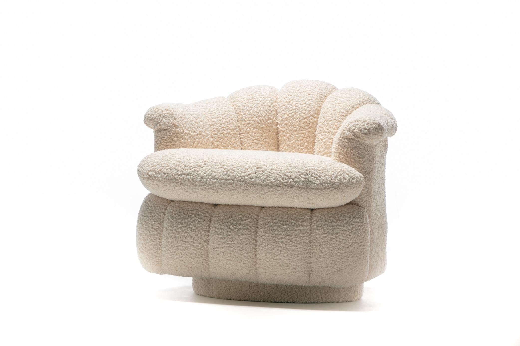 American Post Modern Ivory White Bouclé Clam Shell Swivel Lounge Chairs For Sale