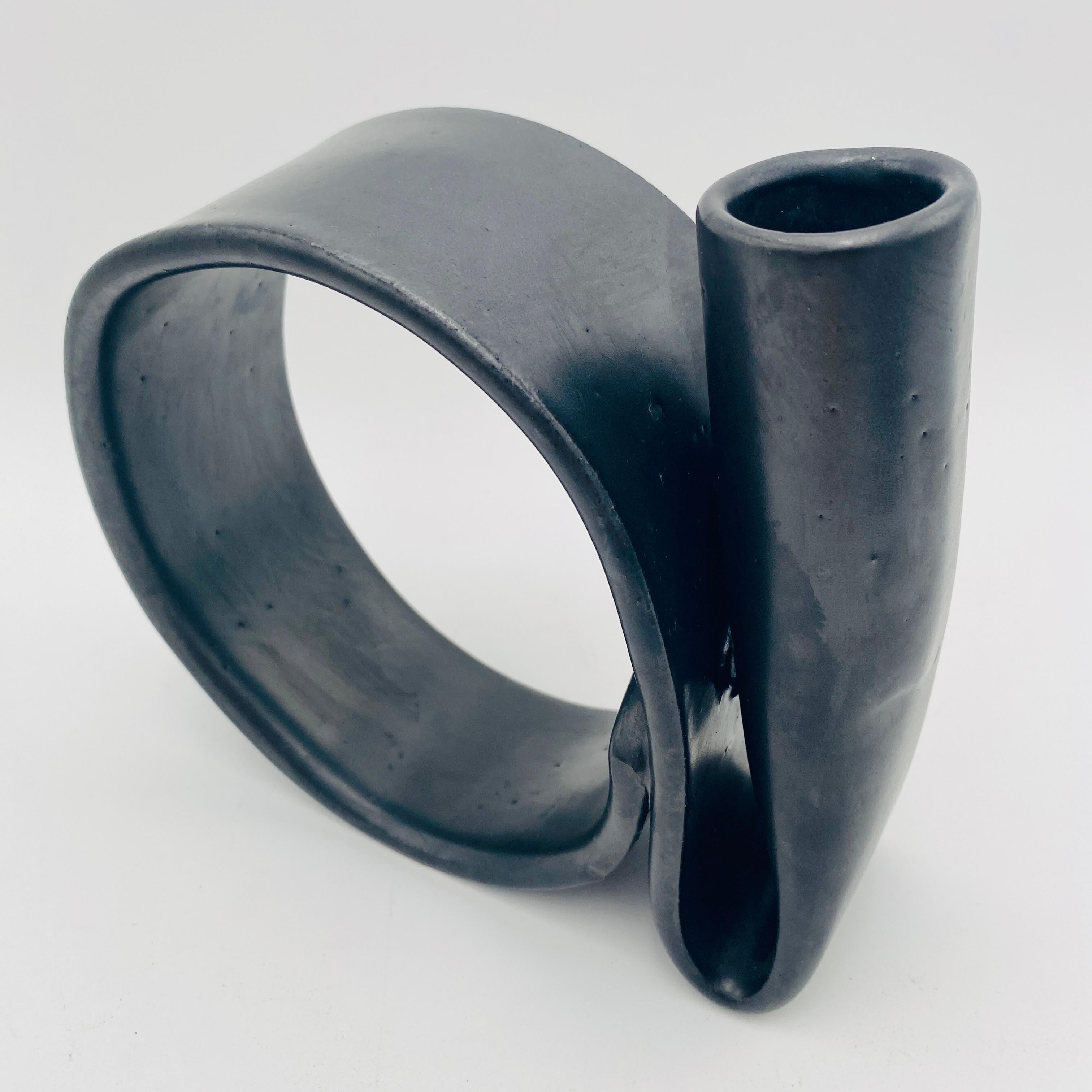 Postmoderne japanische Ikebana-Vase aus Keramik, 1960 im Angebot 4