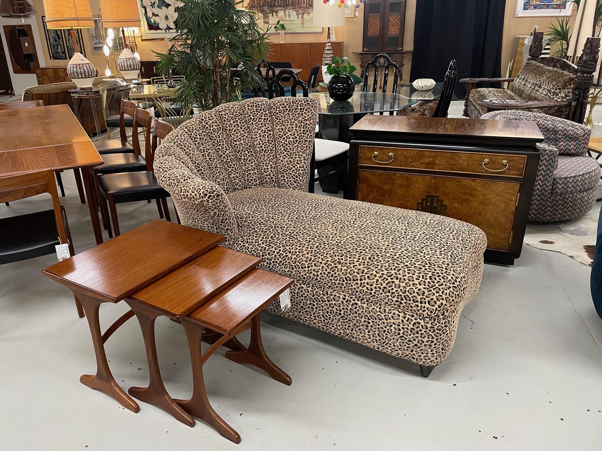 Art Deco Style Fan Back Leopard Print Chaise Lounge For Sale at 1stDibs