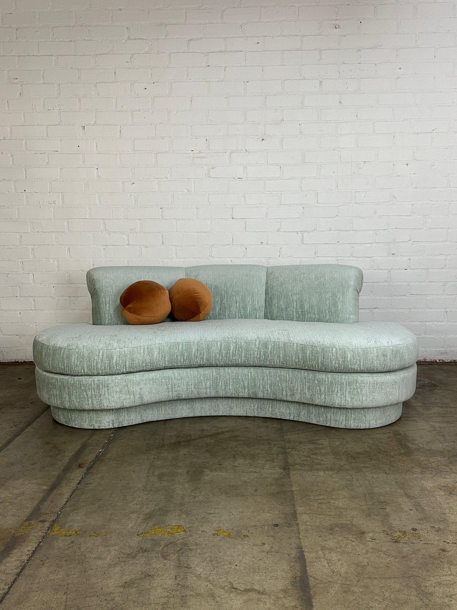 Late 20th Century Post Modern Kidney sofa For Sale