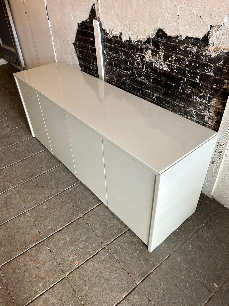 Late 20th Century Post modern light gray gloss lacquer 4 door credenza Cabinet For Sale