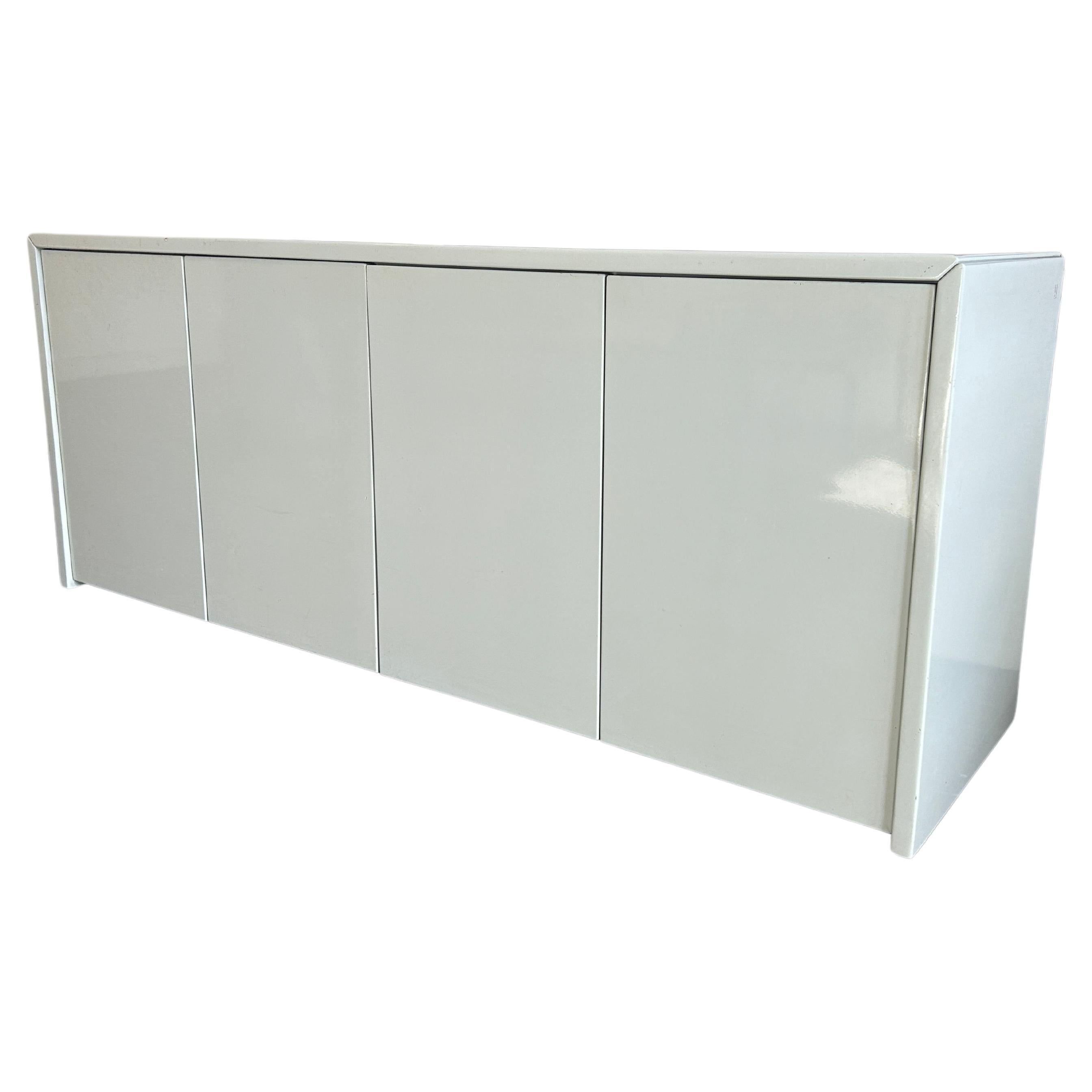 Post modern light gray gloss lacquer 4 door credenza Cabinet For Sale