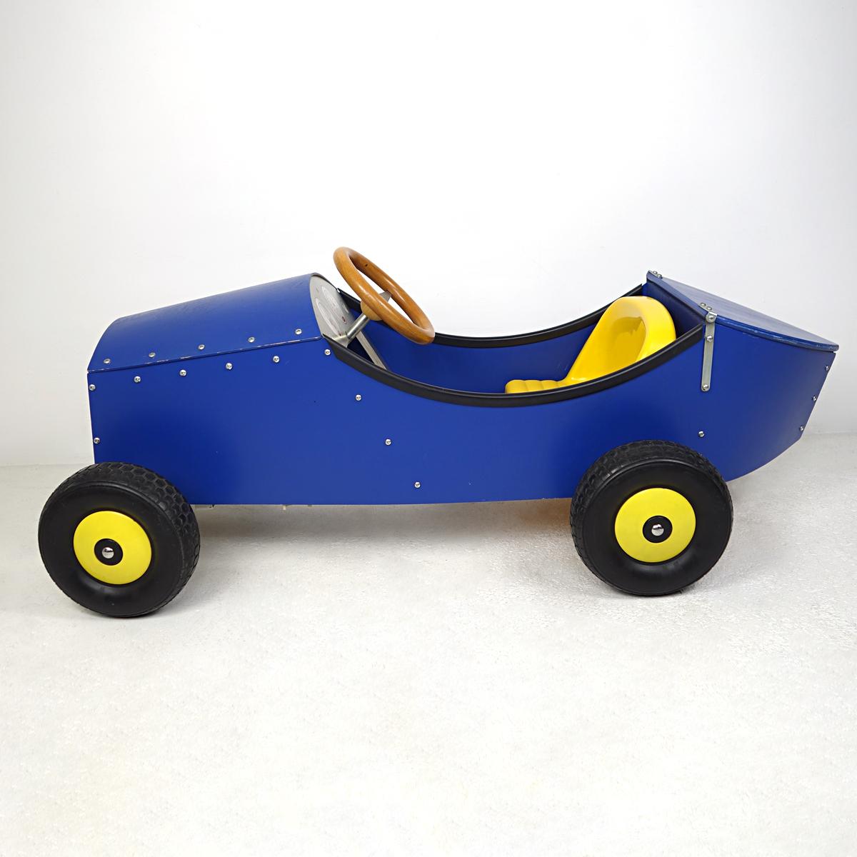 Late 20th Century Post-Modern Limited Edition Pedal Car Vilac by Philippe Starck for La Redoute For Sale