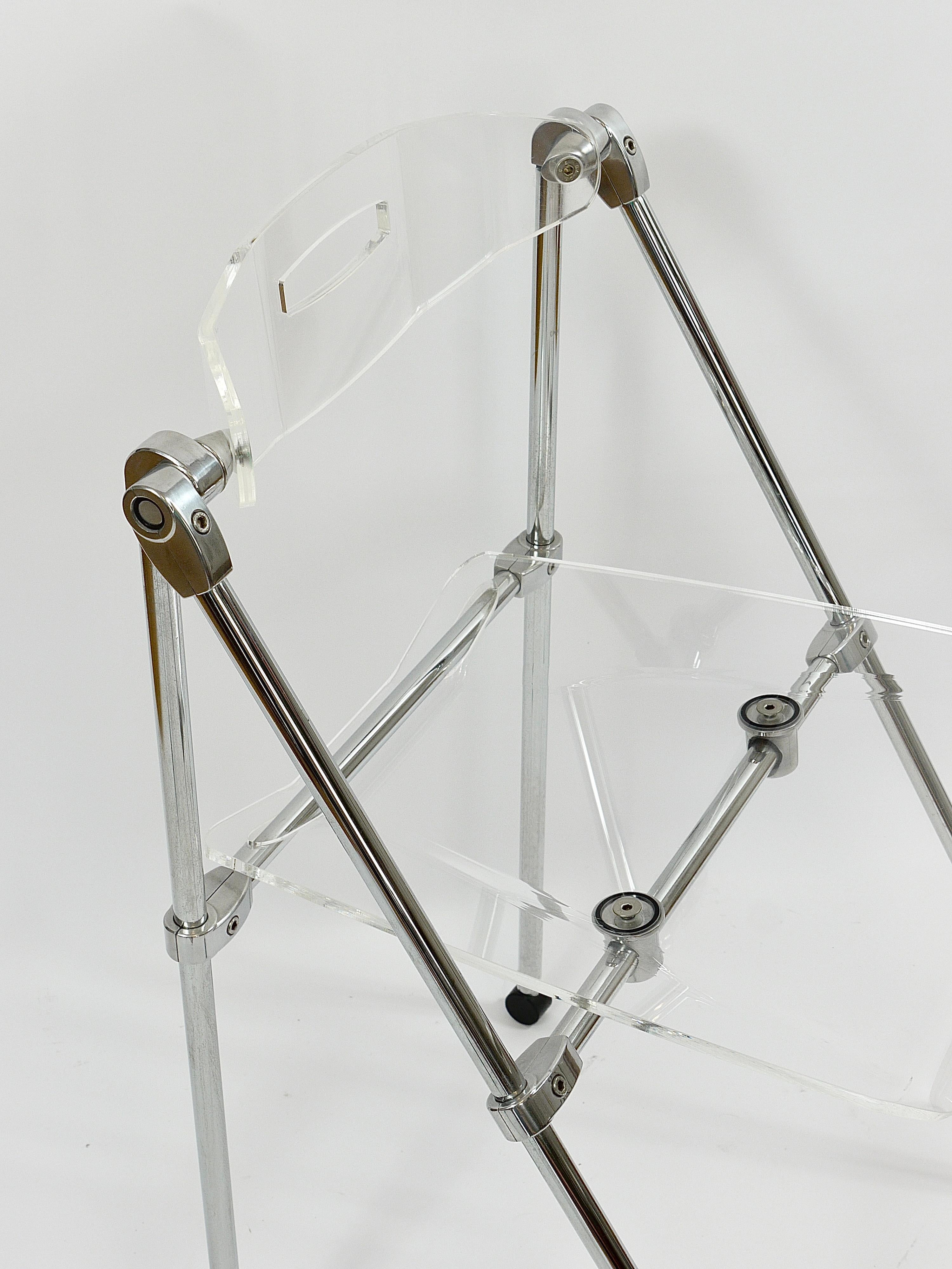 Postmoderner Klappstuhl aus Lucite und Chrom, Piretti Castelli-Stil, Italien, 1980er Jahre (Ende des 20. Jahrhunderts) im Angebot