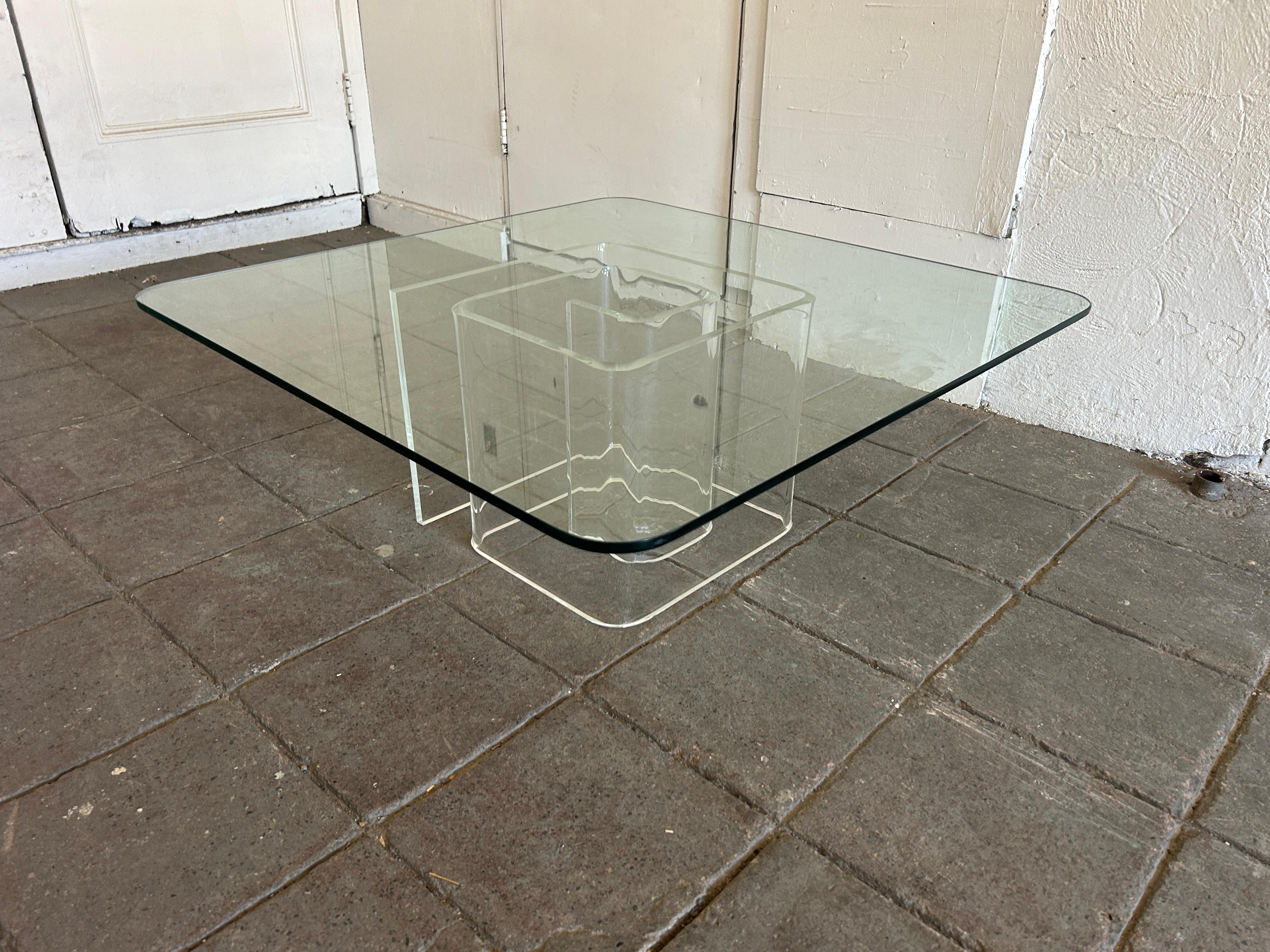 Post modern lucite snail spiral glass top coffee table In Good Condition For Sale In Brooklyn, NY