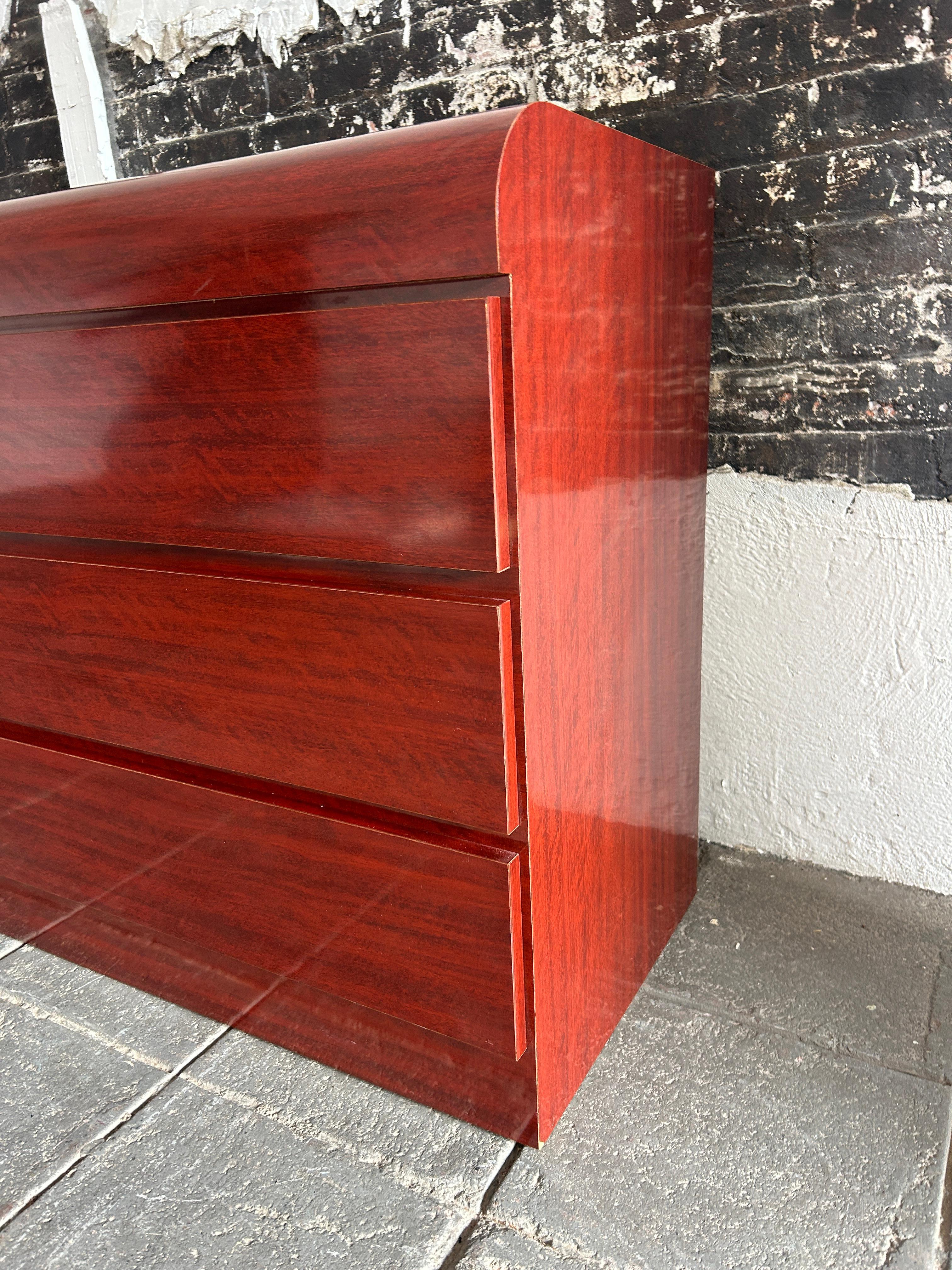 American Post modern mahogany Gloss faux wood Laminate waterfall 6 Drawer Dresser For Sale
