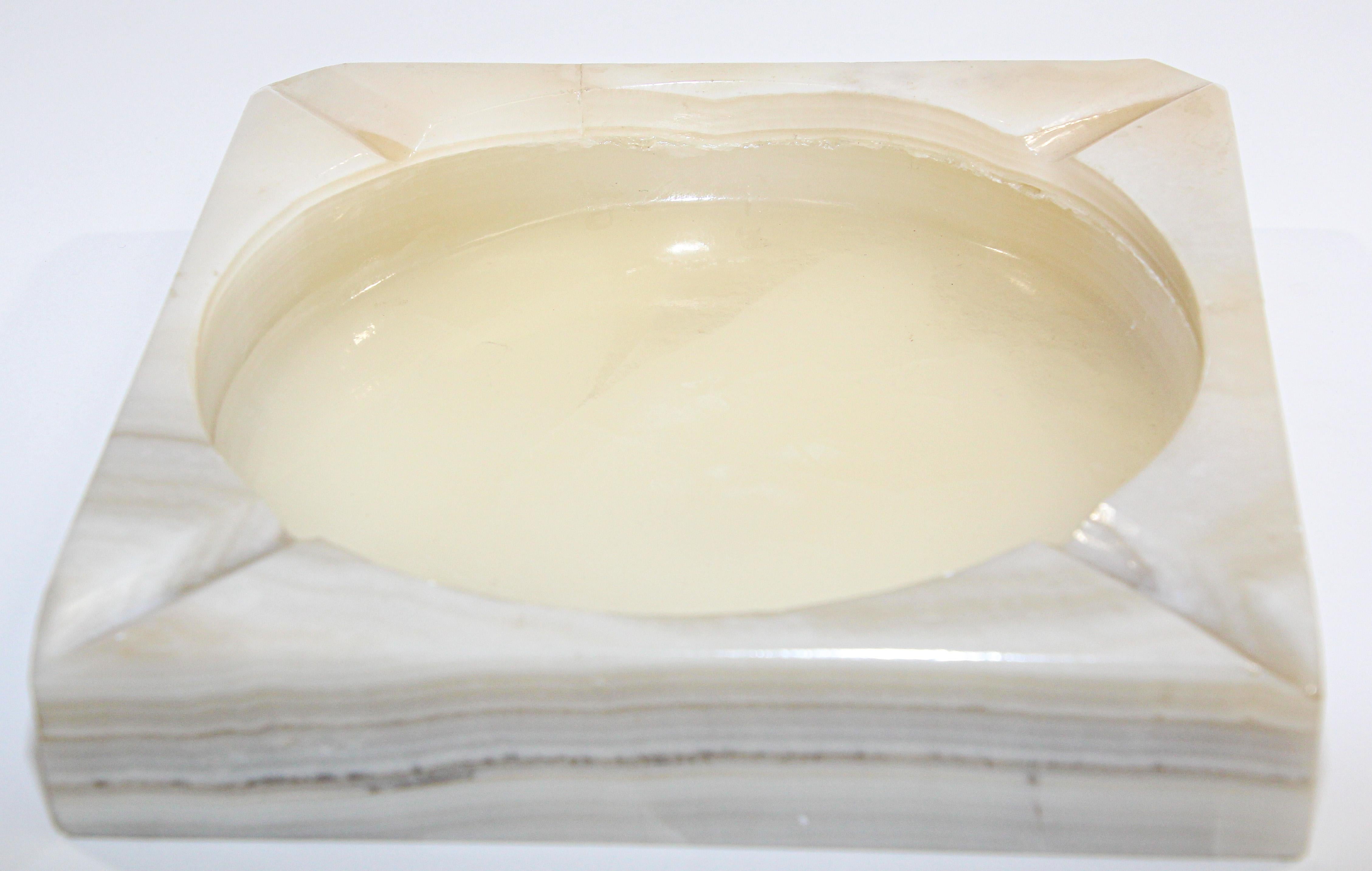 Post Modern Alabaster Ashtray 1970, Made in Italy For Sale 4