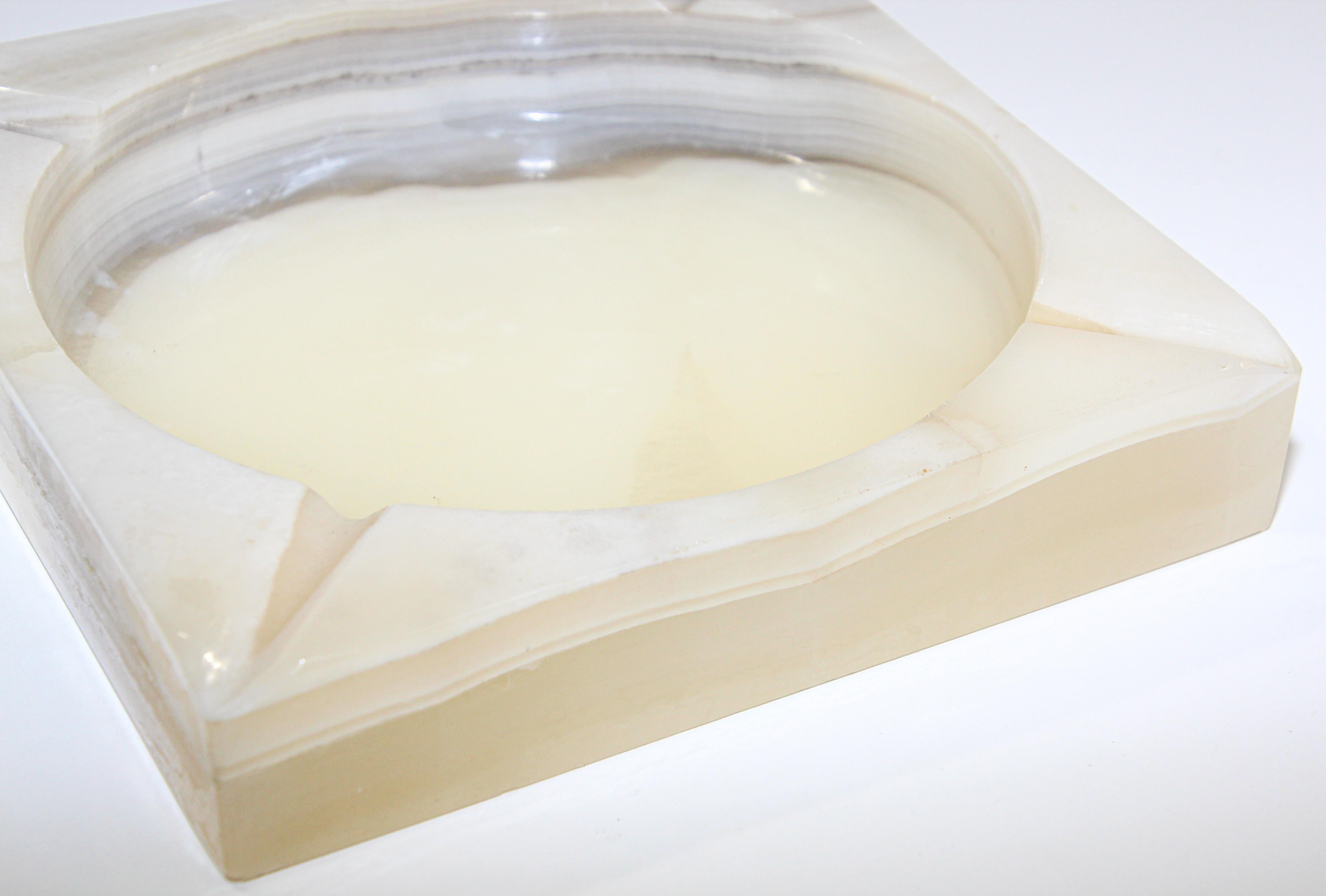 Post Modern Alabaster Ashtray 1970, Made in Italy For Sale 6