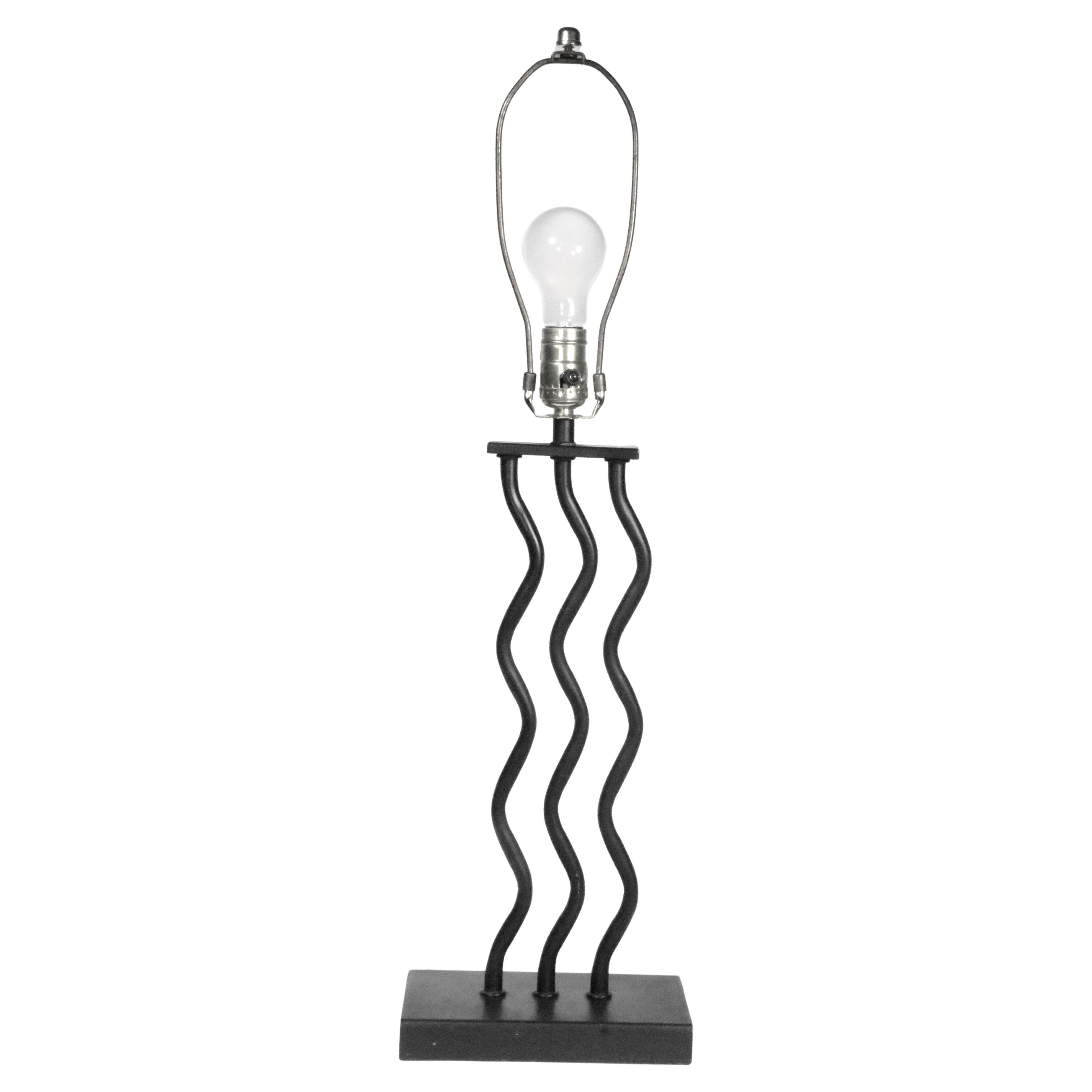 Post Modern Memphis Alsy Style Squiggle Form Black Metal Table Lamp c. 1980/90s For Sale