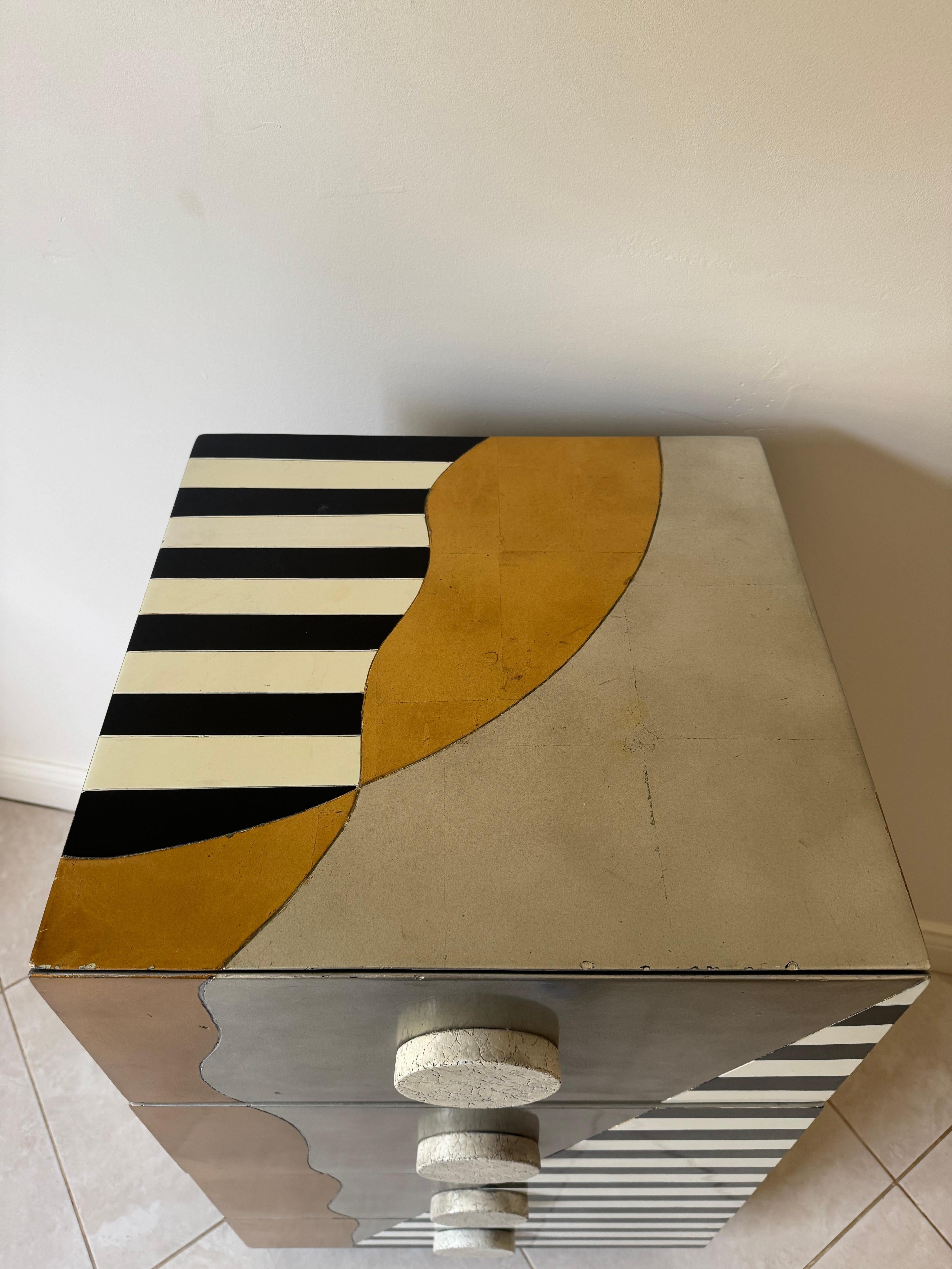 Commode post-moderne Memphis par Lam Lee Bon état - En vente à Miami, FL