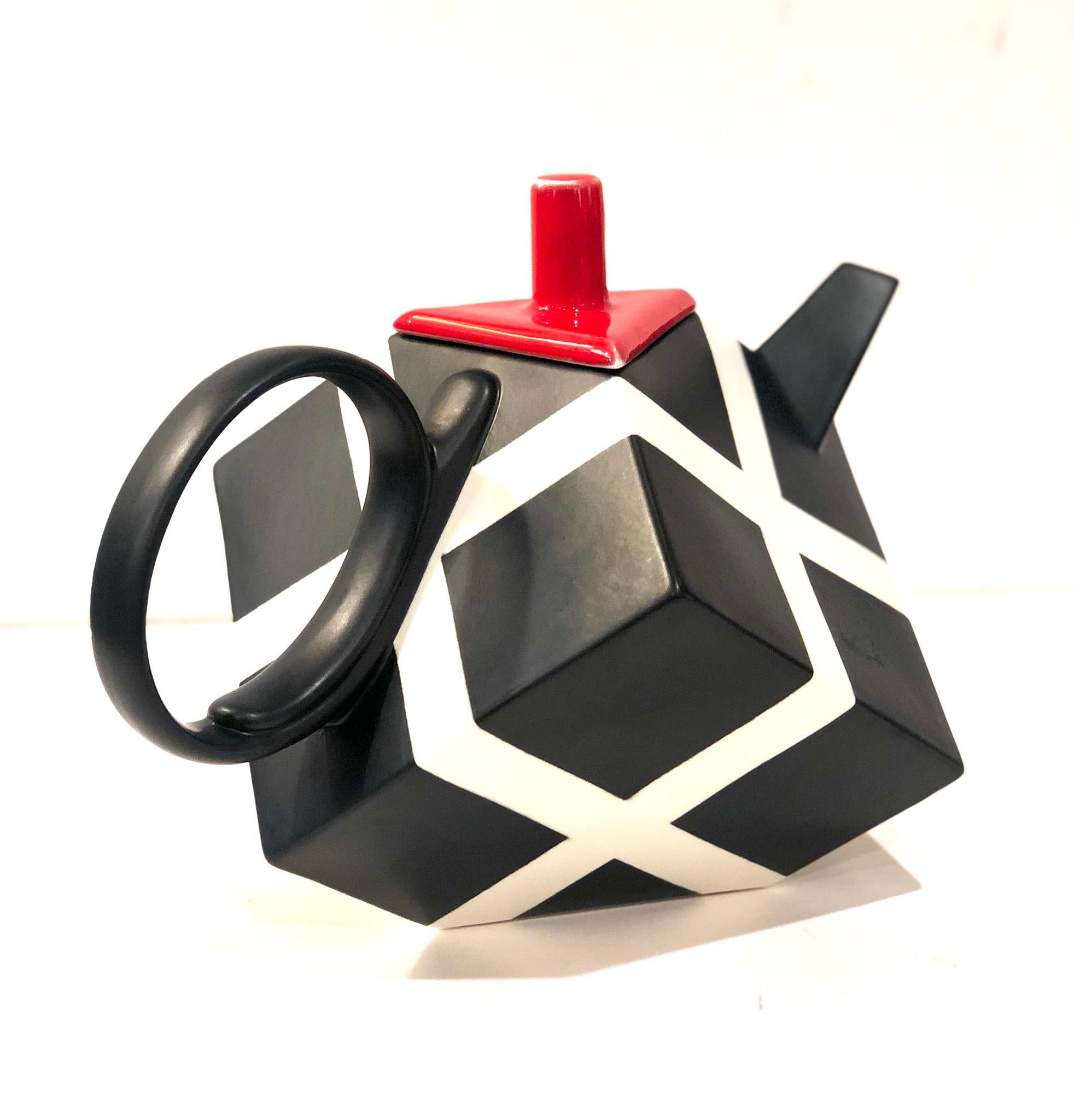 memphis teapot