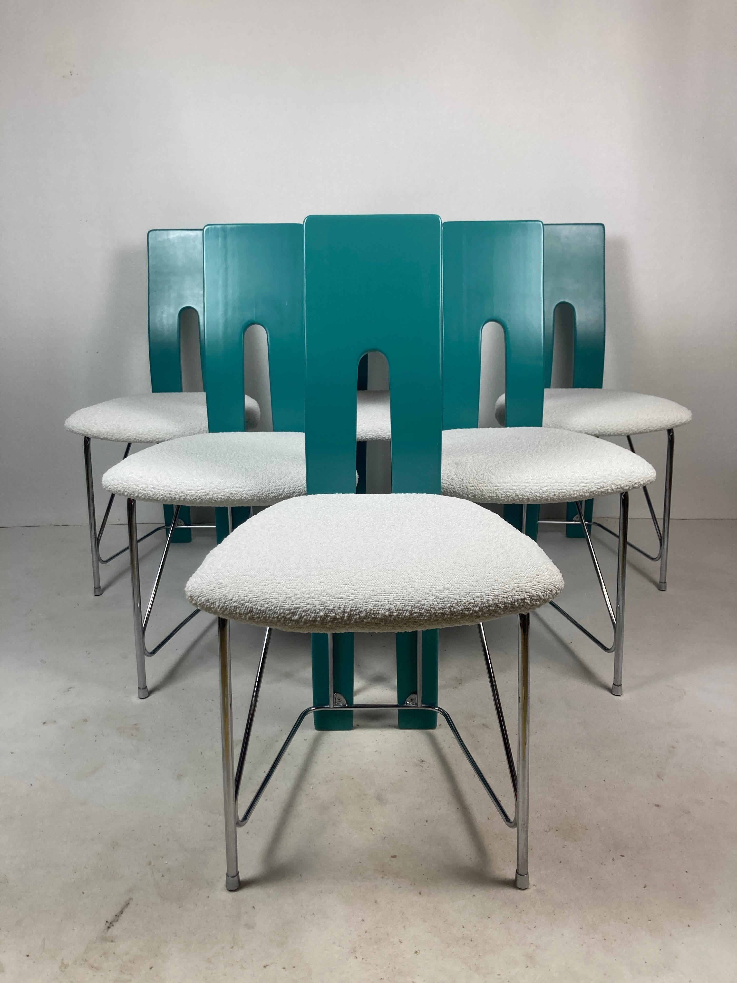 Metallo Sedie da pranzo postmoderne Memphis in bouclé, anni '80 in vendita