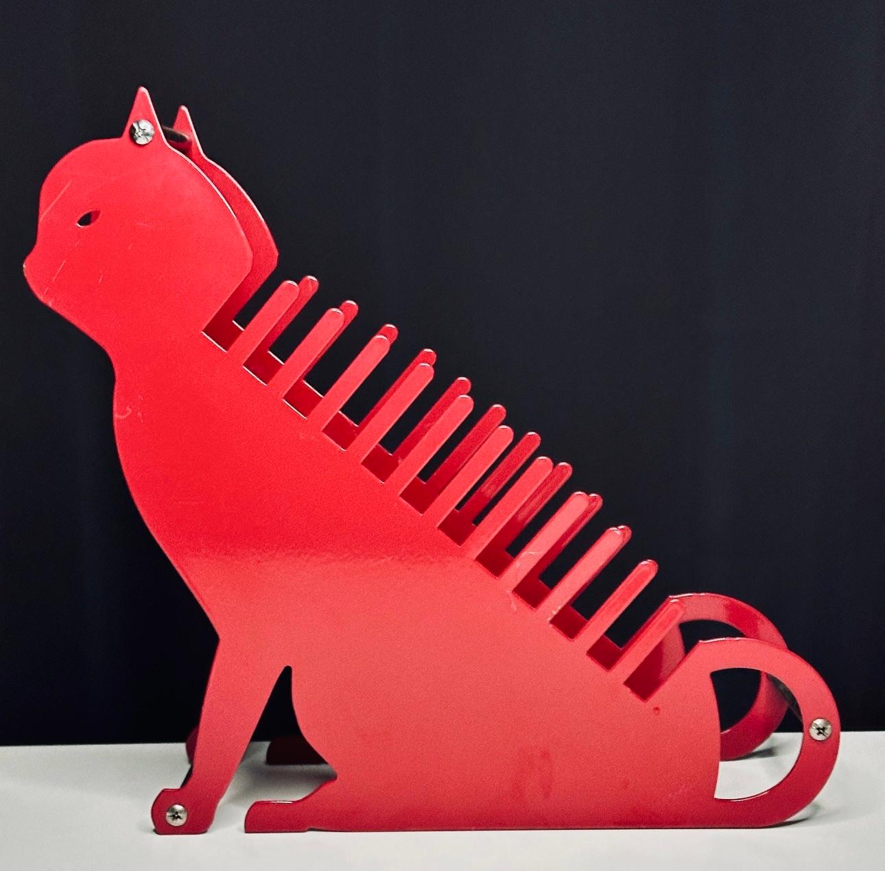 Post Moderno Memphis Salvatore Campos Art Brute Gato Rojo Soporte de escritorio metálico para cartas en venta 3