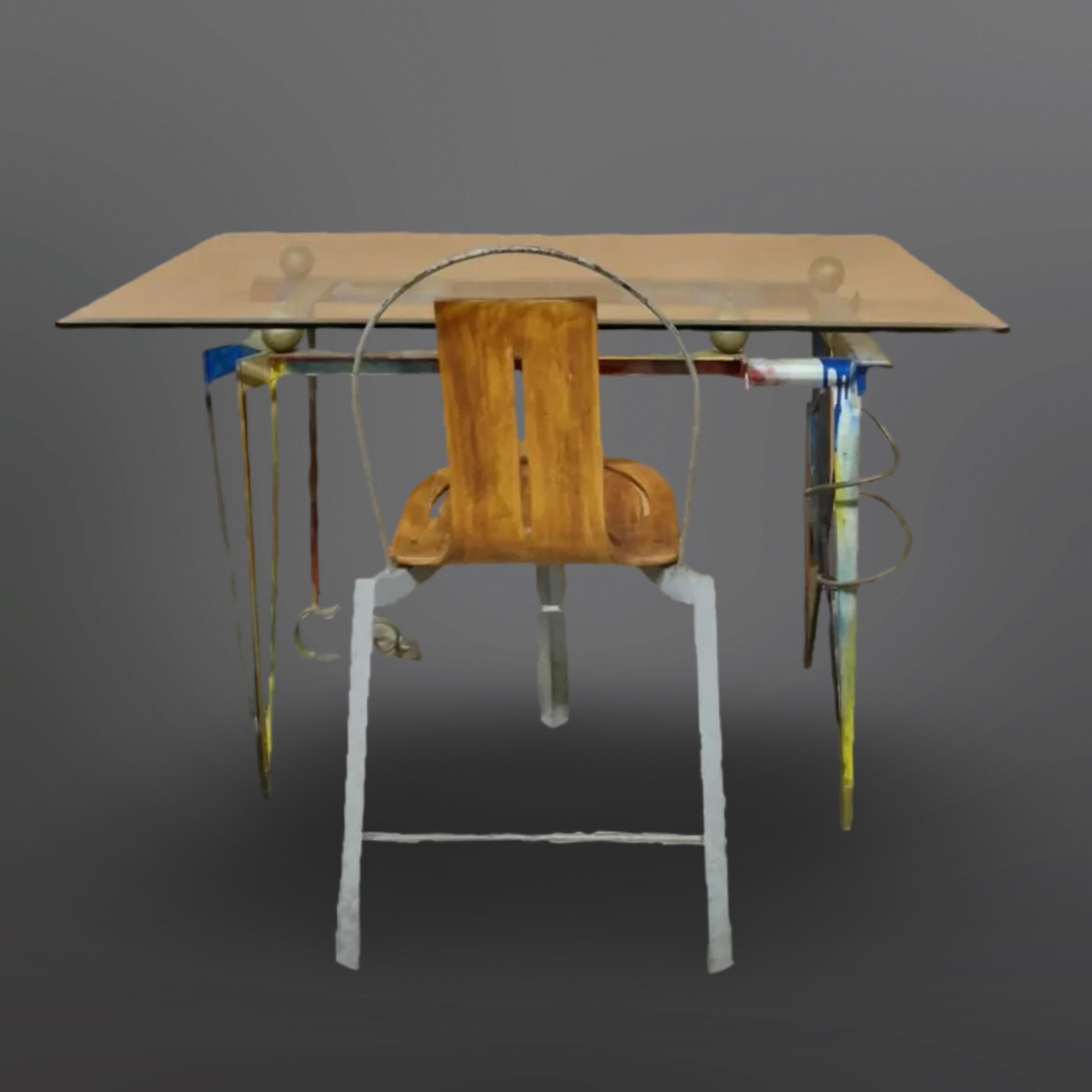 Einzigartiges künstlerisches Schreibpult und Stuhl. Der Rahmen ist aus Stahl und Schmiedeeisen in verschiedenen Formen und Größen gefertigt. Bemalt in mehreren verschiedenen Farben. Die Glasplatte ruht auf 4 Holzkugeln. Das Gestell des Stuhls