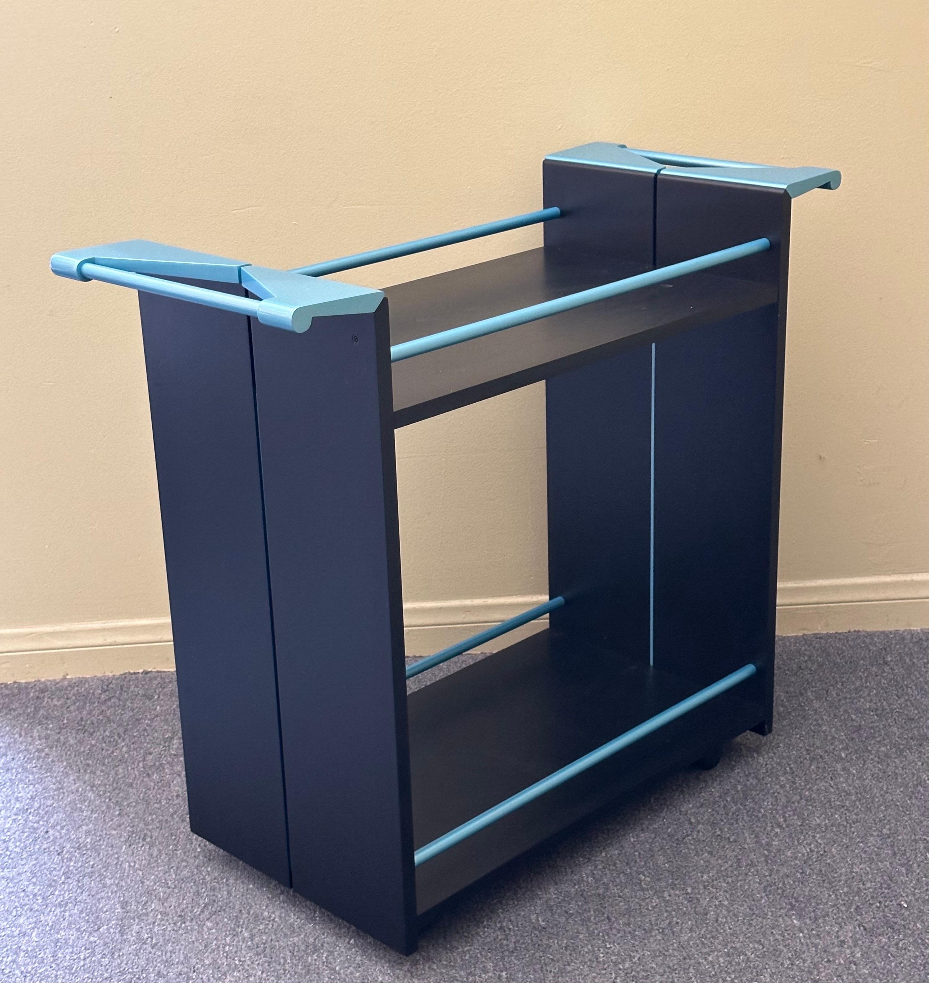 Alluminio Carrello da bar post-moderno con struttura in alluminio in stile Memphis in vendita