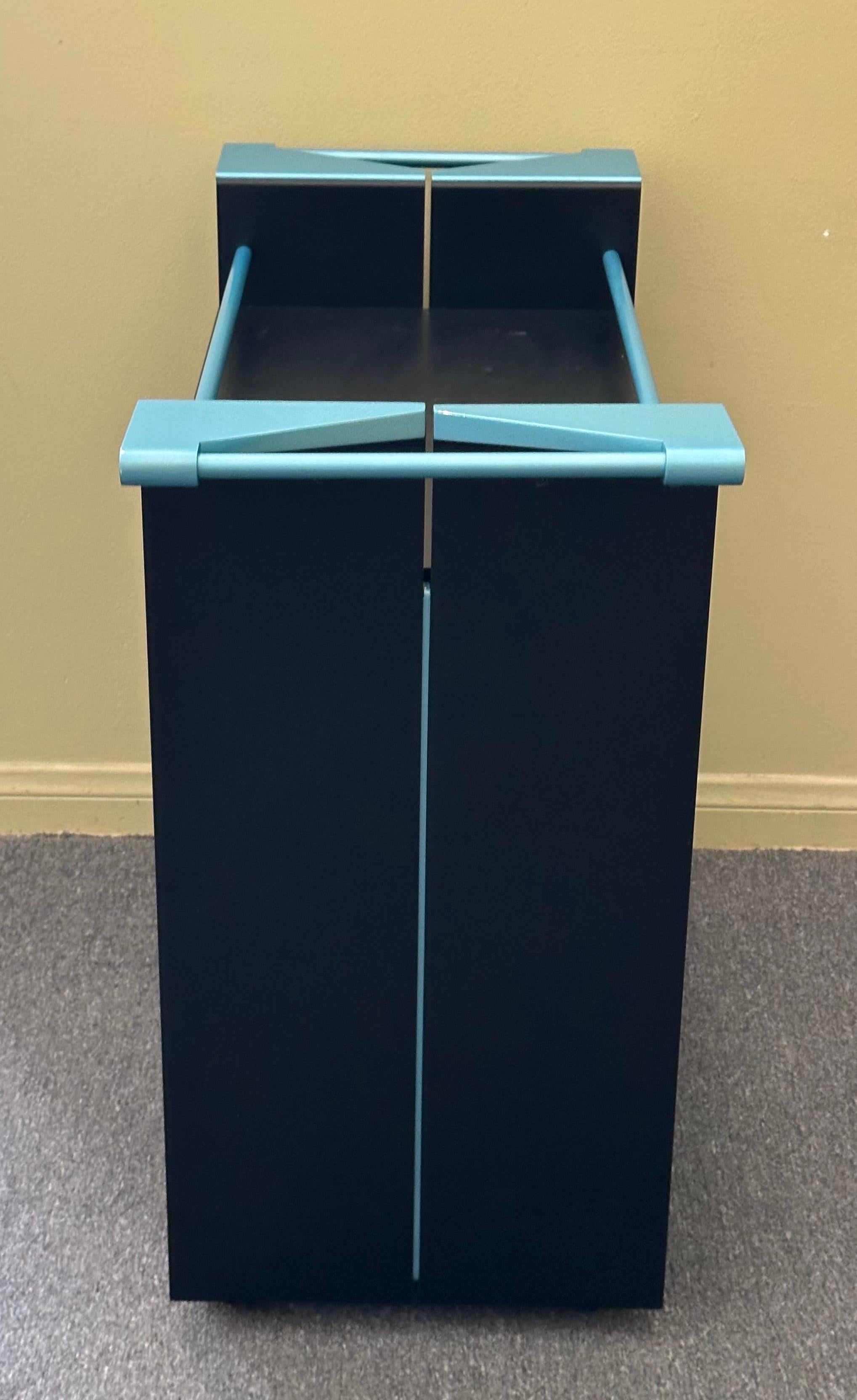 Carrello da bar post-moderno con struttura in alluminio in stile Memphis in vendita 1