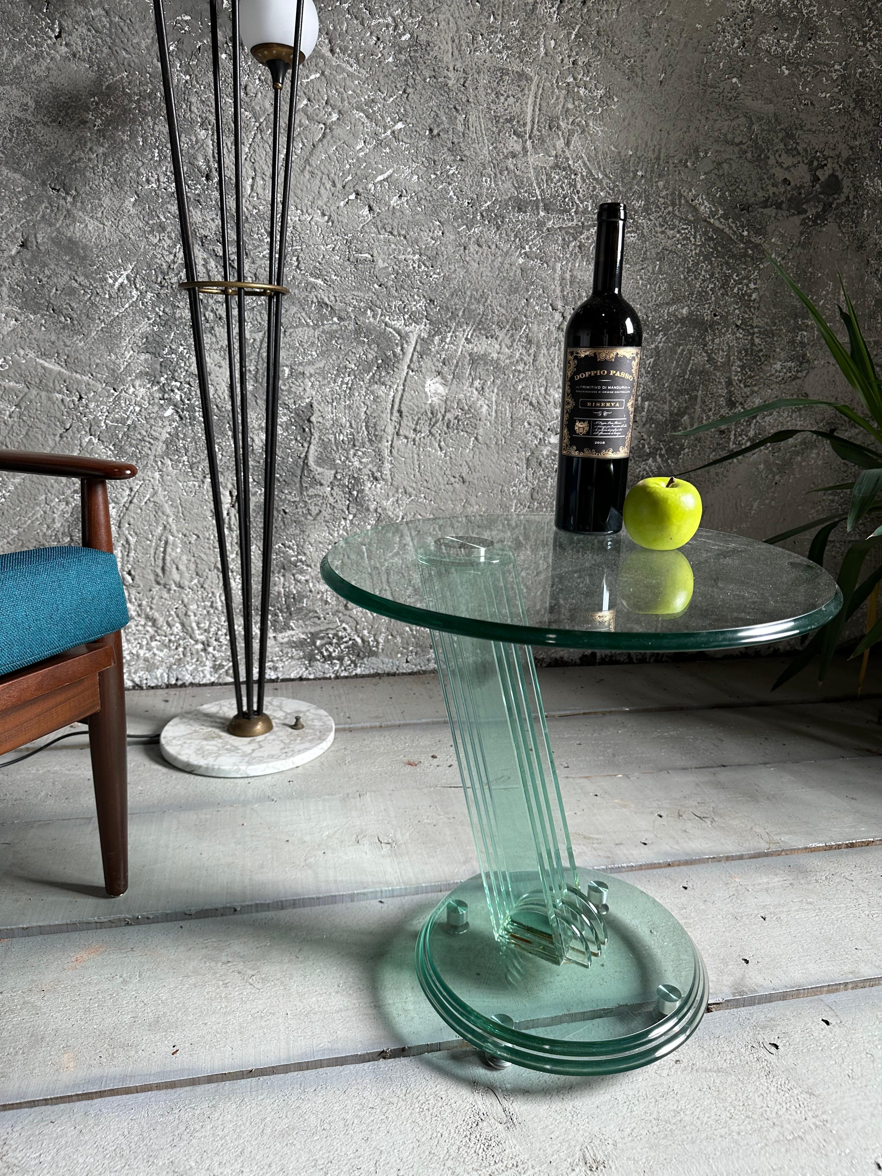 Late 20th Century Post-Modern Memphis Style Side Table Fontana Arte, solid Glass, Italy 1980s For Sale