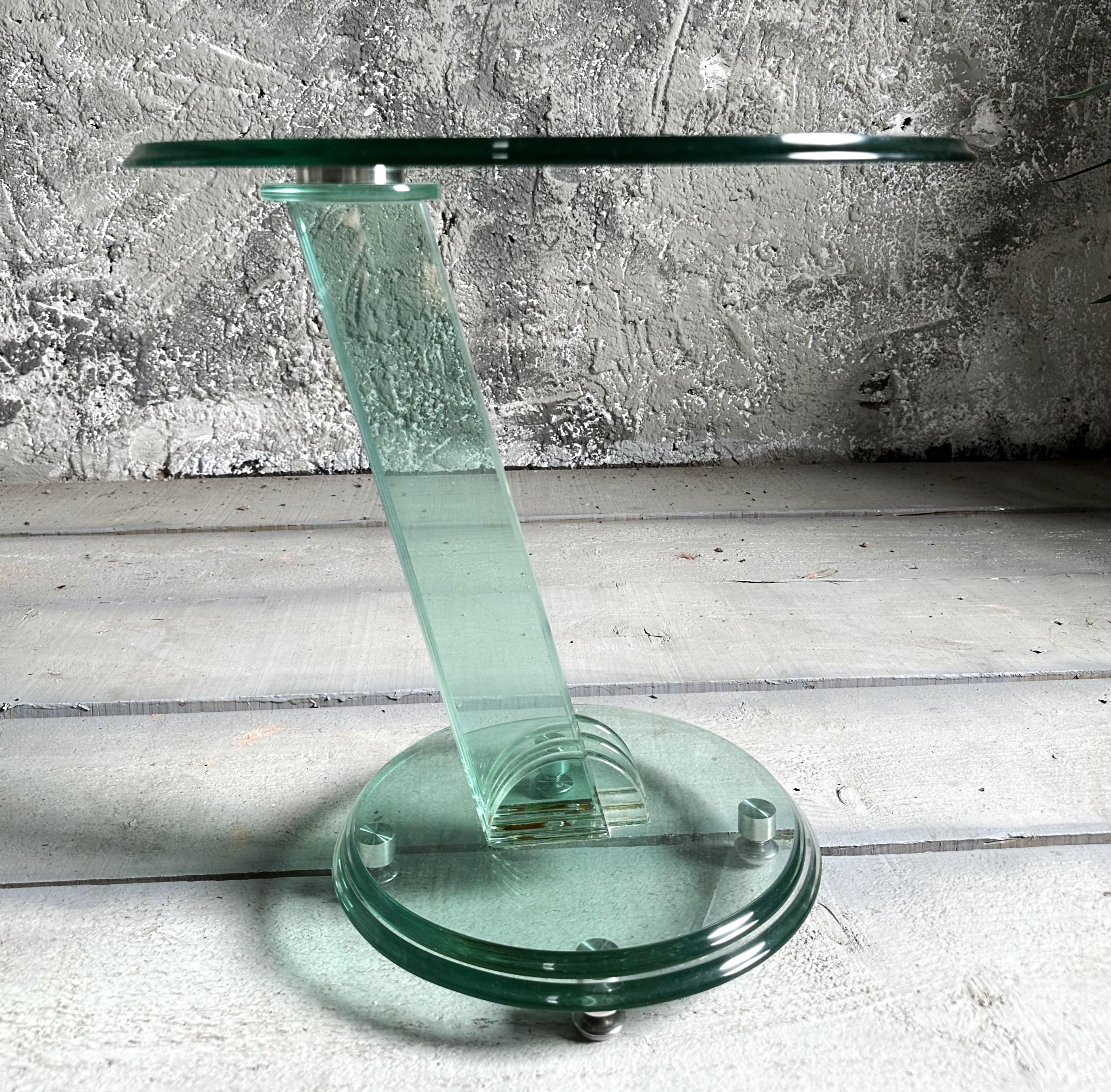 Verre Table d'appoint postmoderne Memphis Fontana Arte, verre massif, Italie années 1980 en vente