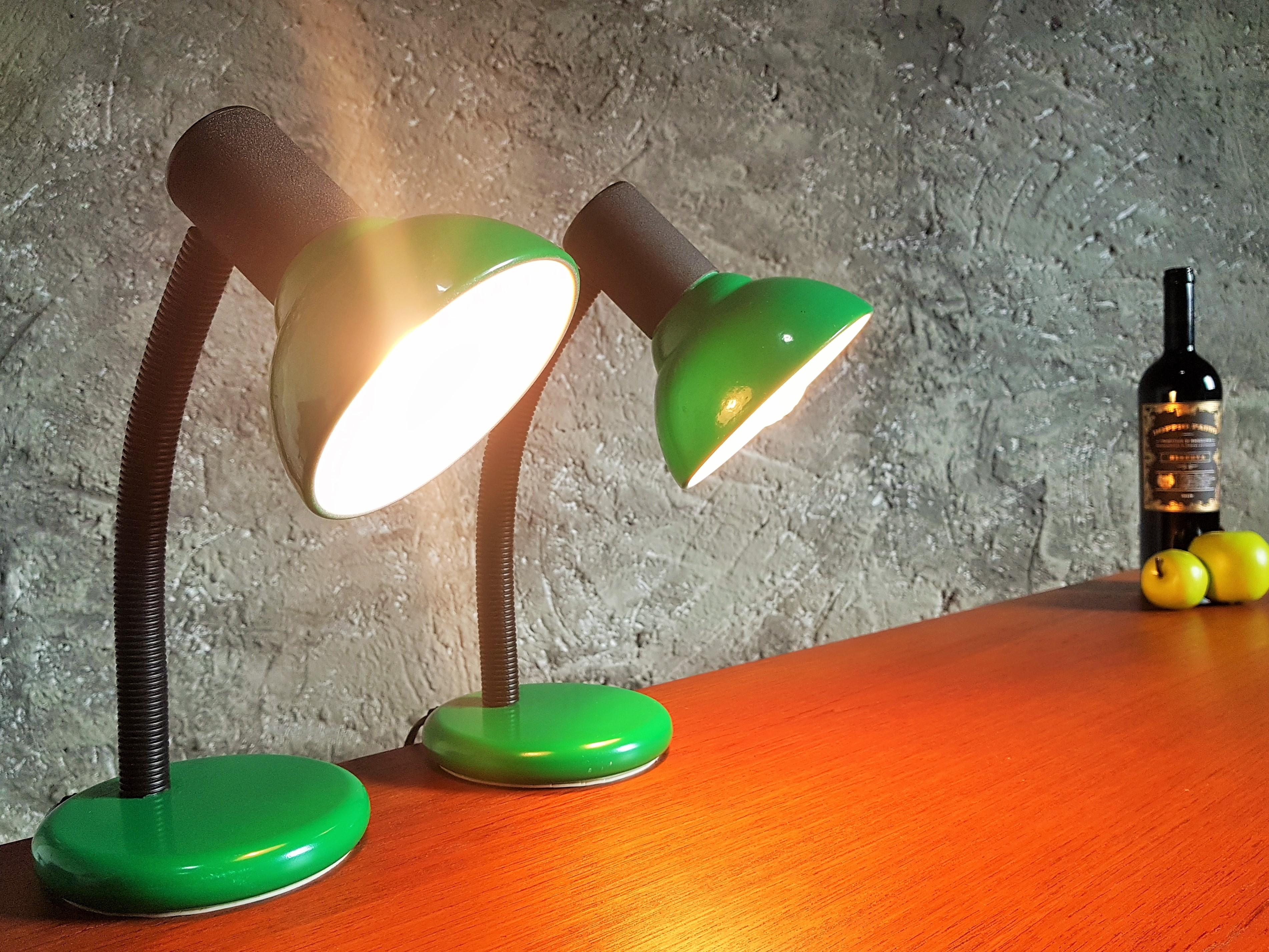 Post-Modern Midcentury Pair of Table Desk Lamps, Targetti, Italy, 1982 For Sale 11