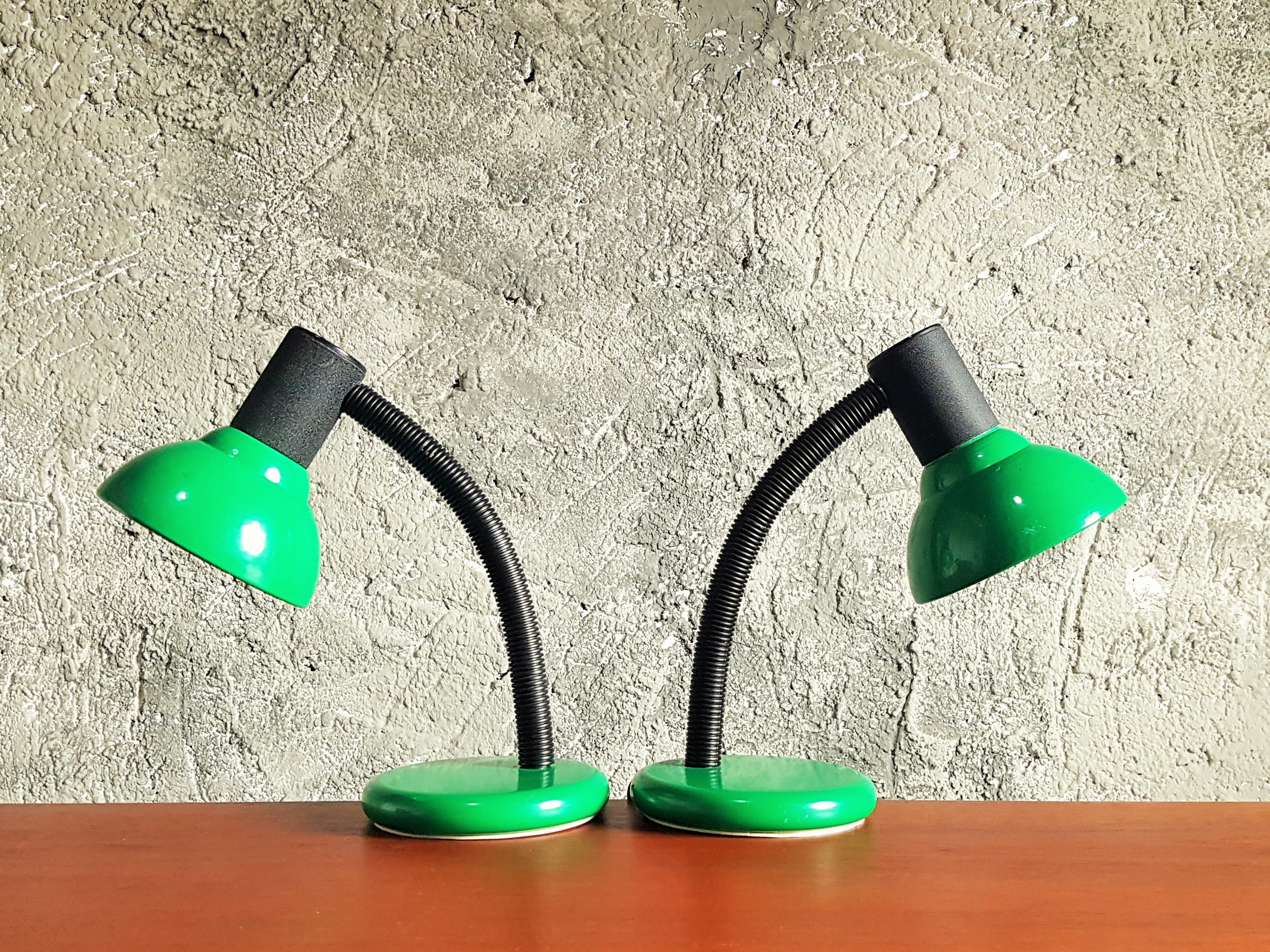 Italian Post-Modern Midcentury Pair of Table Desk Lamps, Targetti, Italy, 1982 For Sale