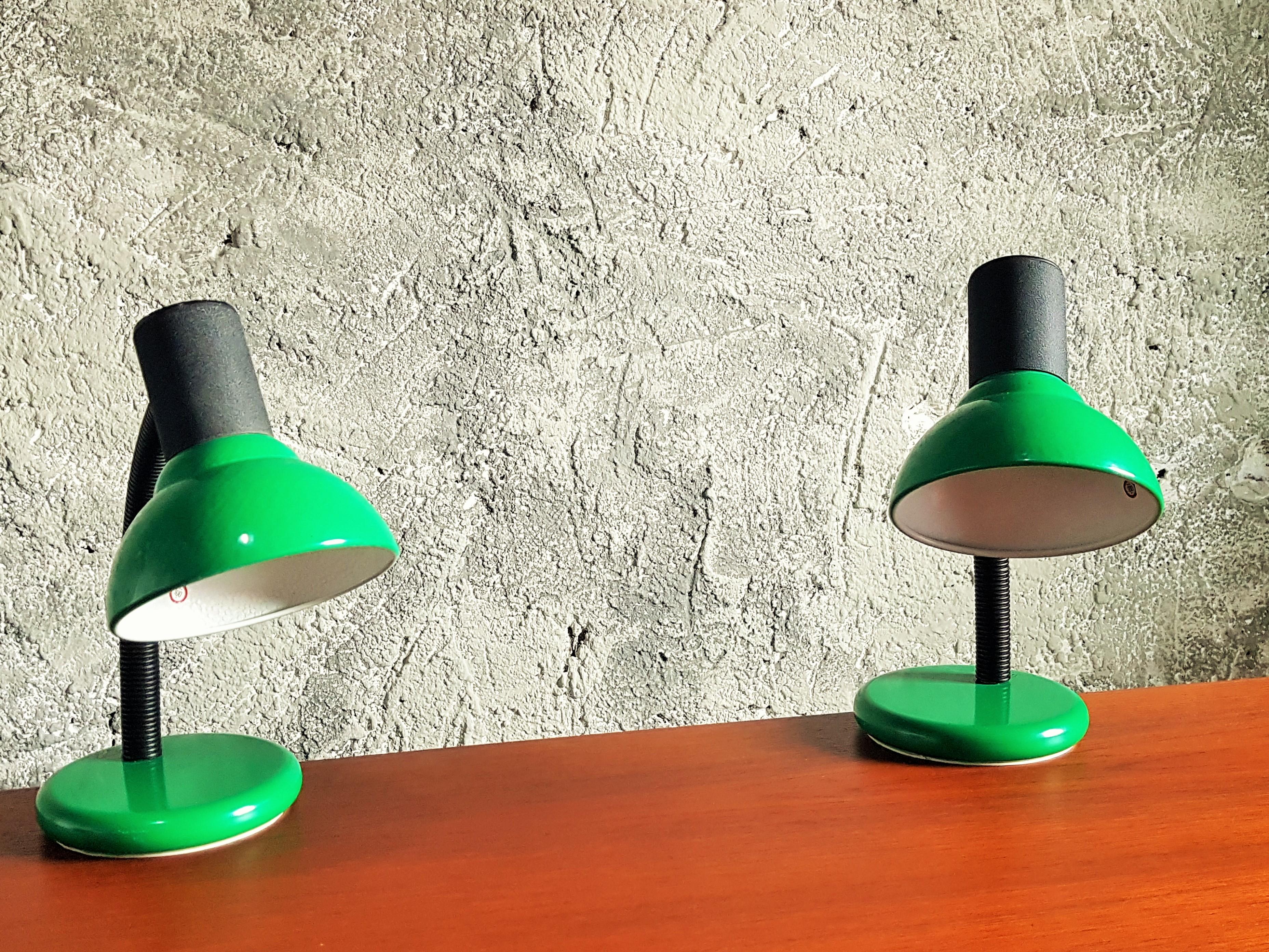 Post-Modern Midcentury Pair of Table Desk Lamps, Targetti, Italy, 1982 For Sale 1
