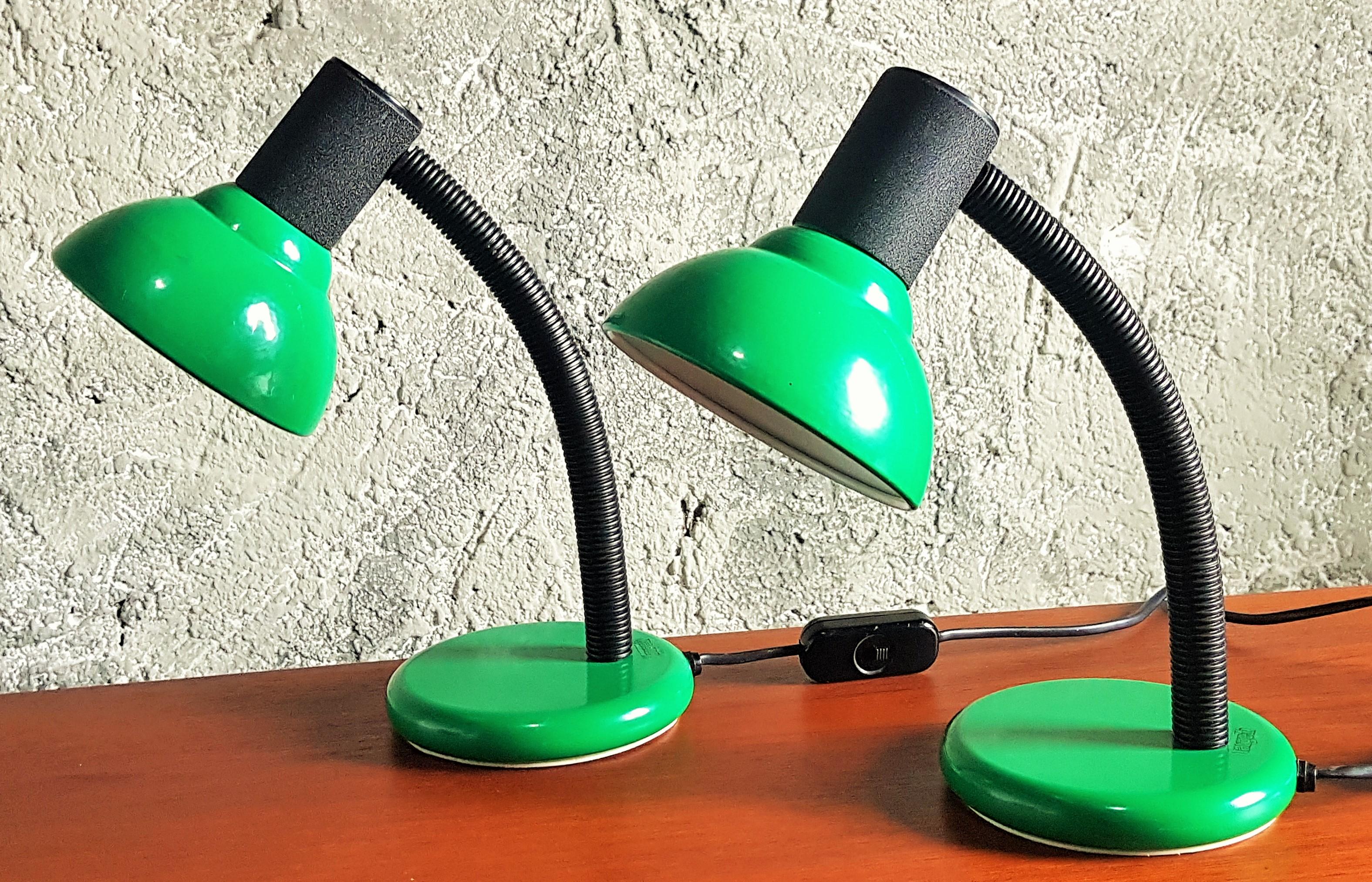 Post-Modern Midcentury Pair of Table Desk Lamps, Targetti, Italy, 1982 For Sale 2