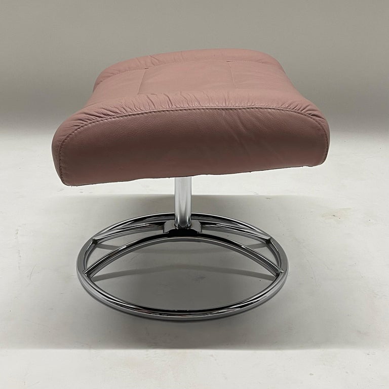 Postmodern Millennial Pink Leather Ekornes 