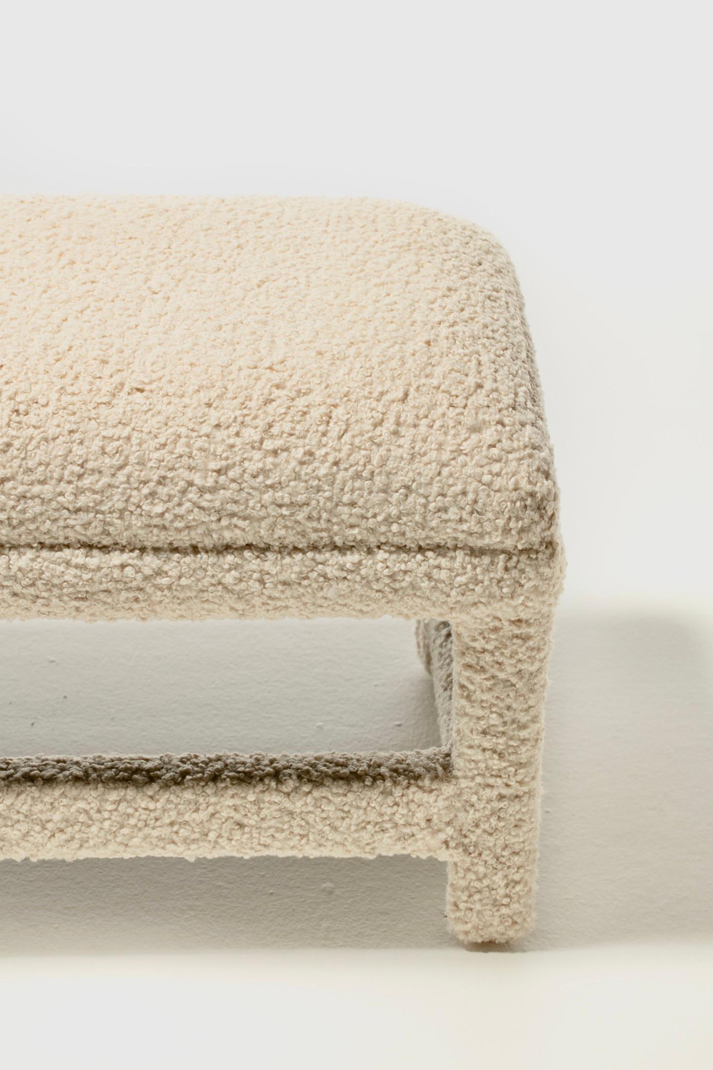 Post Modern Milo Baughman Parsons Style Bench in Ivory White Bouclé, circa 1980s For Sale 4