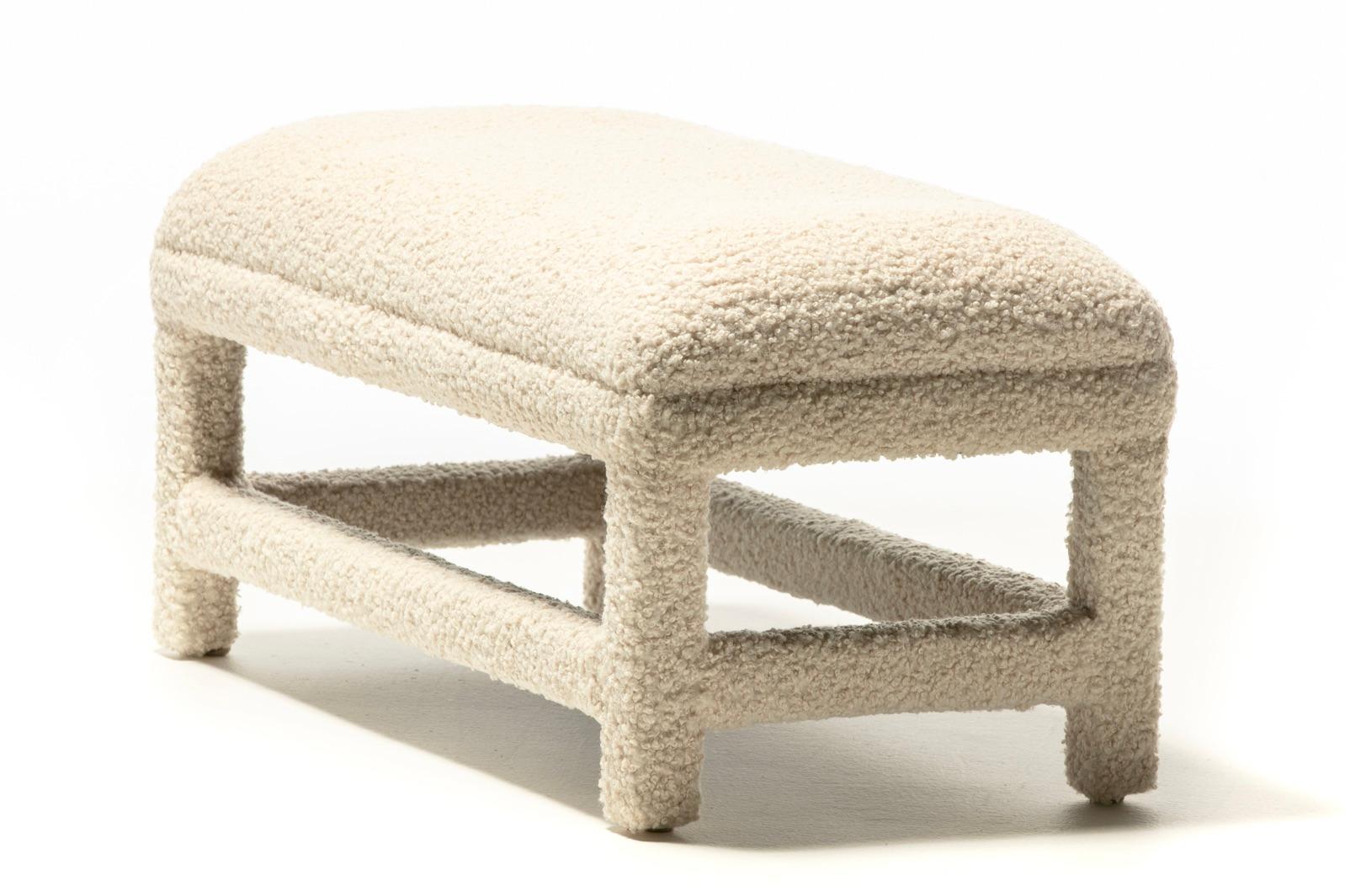 Late 20th Century Post Modern Milo Baughman Parsons Style Bench in Ivory White Bouclé, circa 1980s For Sale