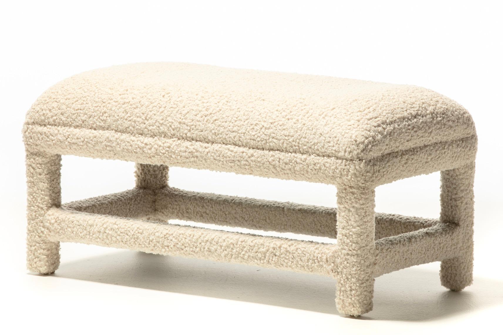 Post Modern Milo Baughman Parsons Style Bench in Ivory White Bouclé, circa 1980s For Sale 1