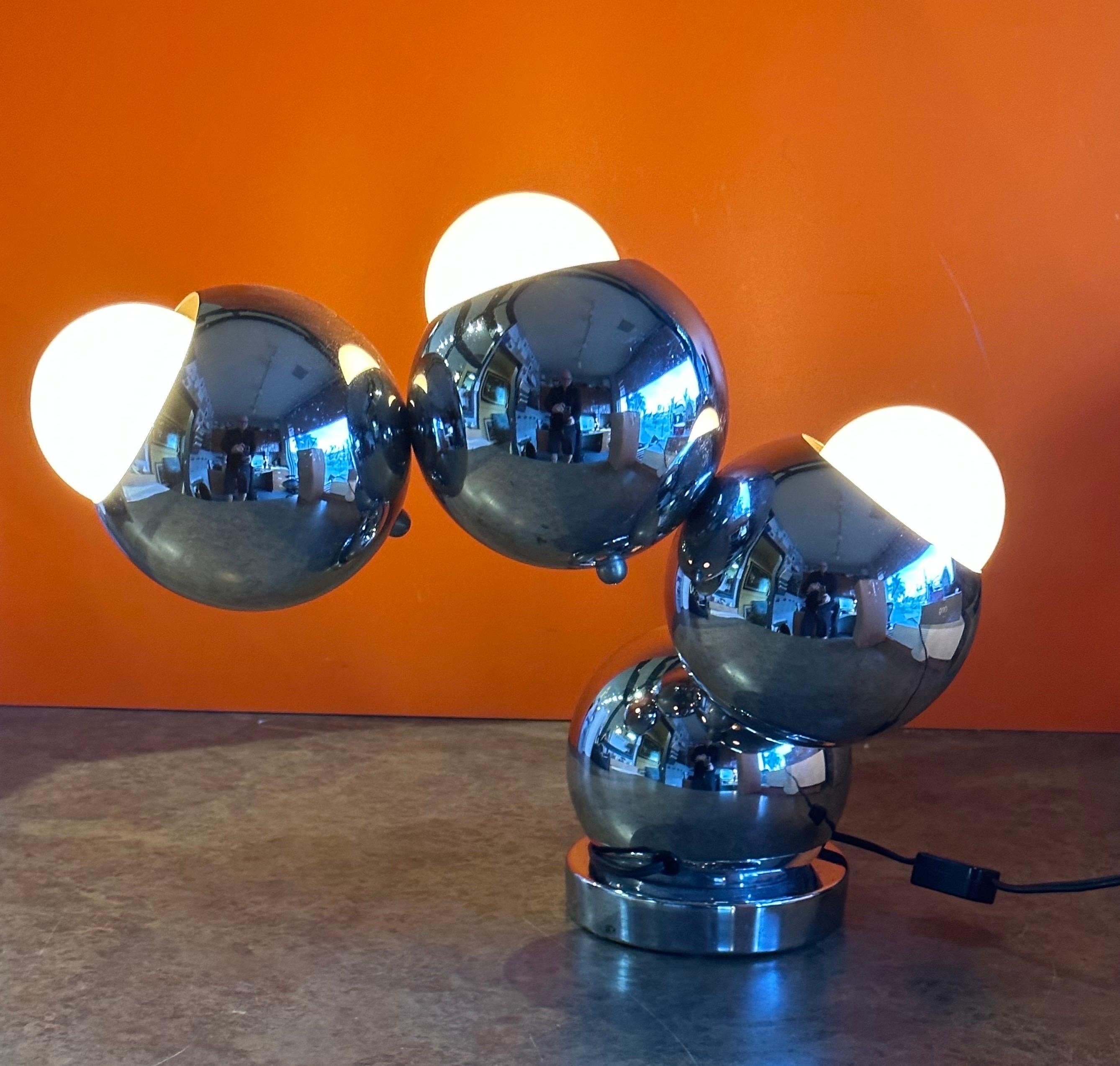 Postmoderne Molecule-Tischlampe aus Chrom von Robert Sonneman im Angebot 7
