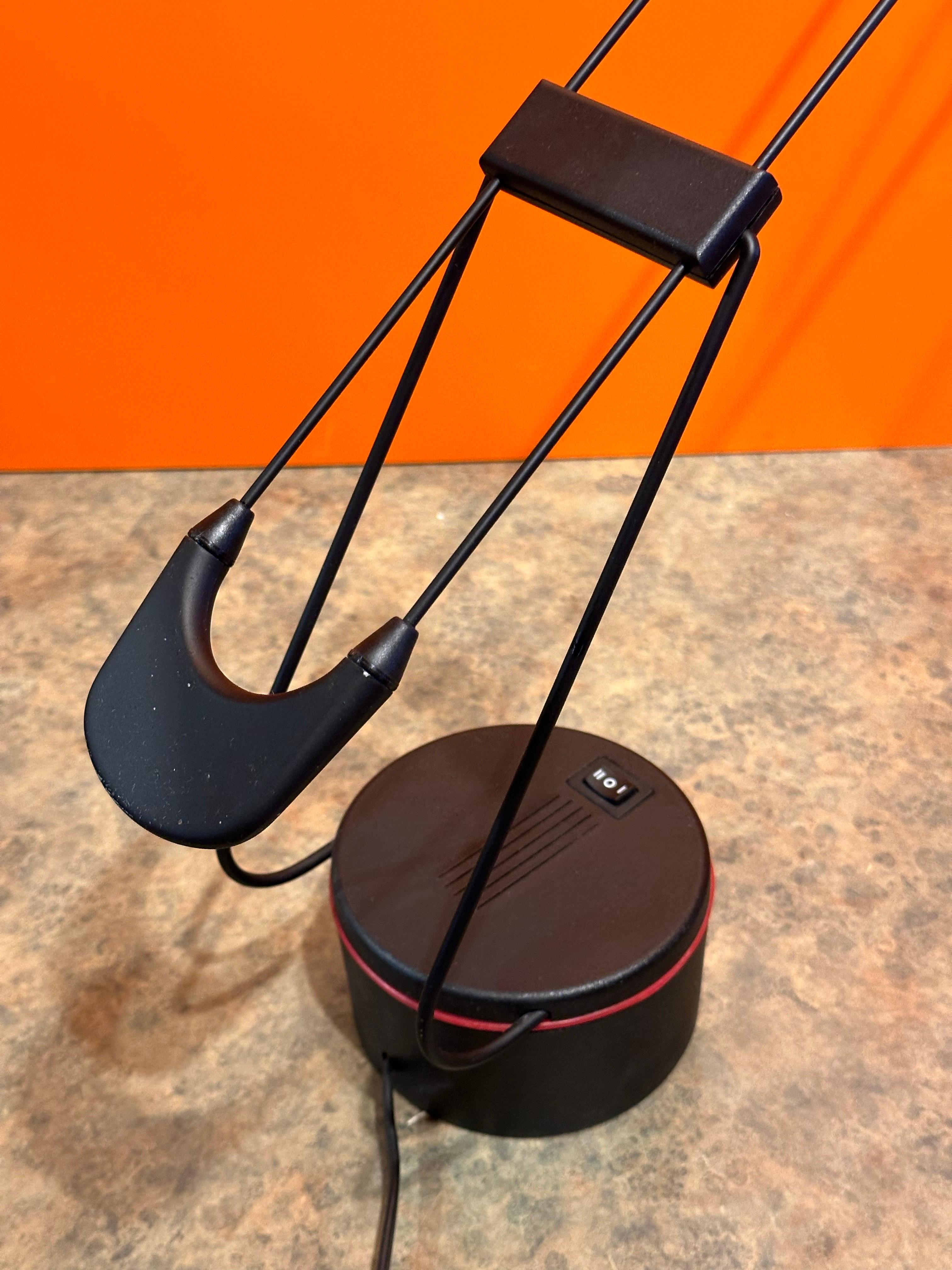Post-Modern Multi-Directional Modo Desk Lamp by Gabriele Basilico for Alva-Line For Sale 2