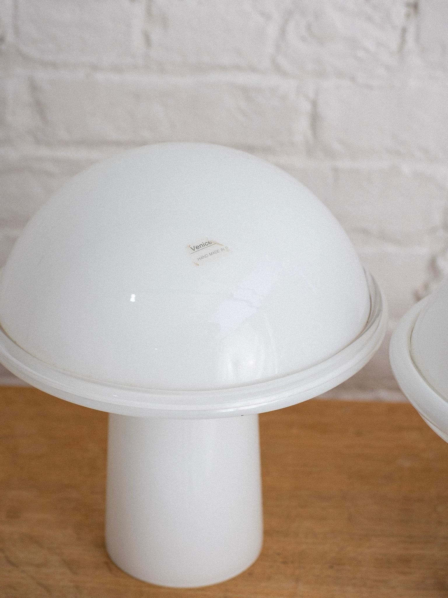 Vetro di Murano Lampada postmoderna a fungo in vetro di Murano in vendita
