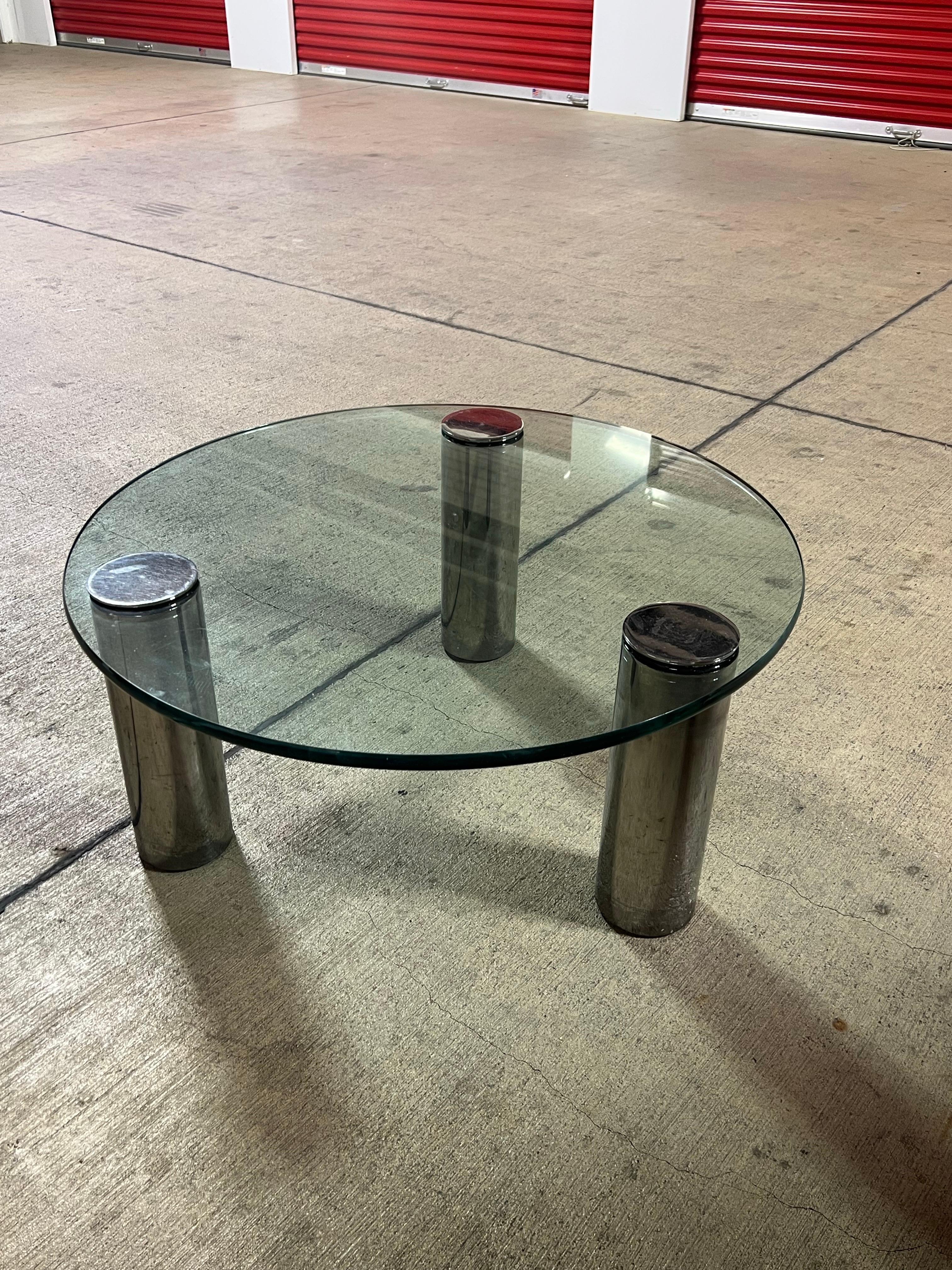 Postmoderner Cocktailtisch aus Nickel und Glas, Pace Collection zugeschrieben (Metall) im Angebot